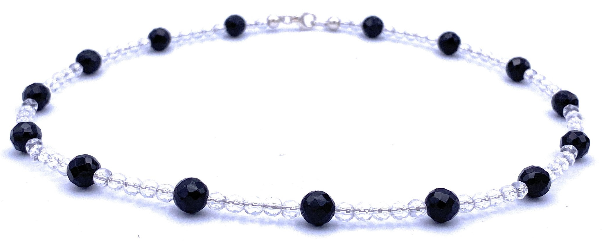 Bergkristall Halskette 4mm mit facettierten Onyx