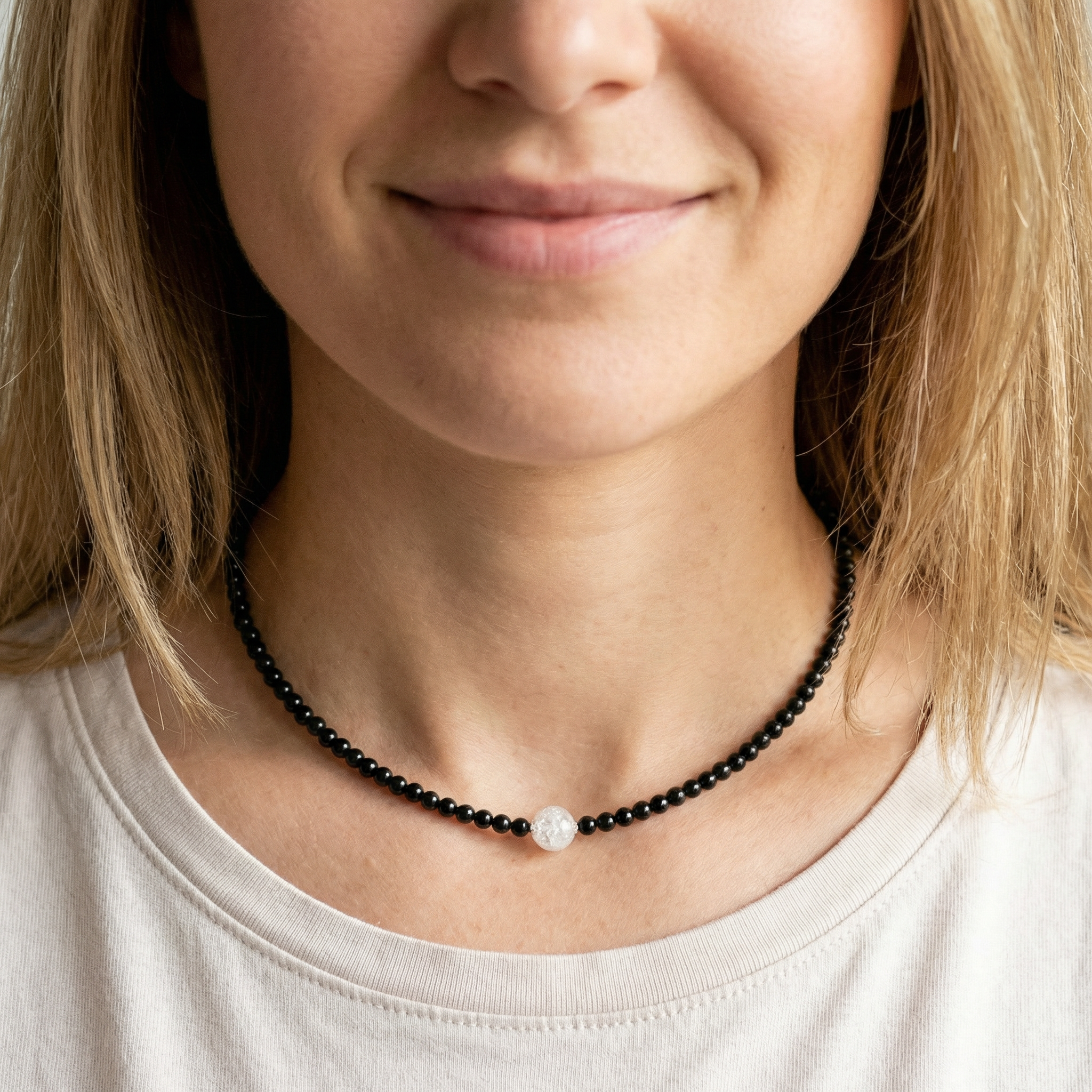 Hämatin Halskette mit Bergkristall Kugel