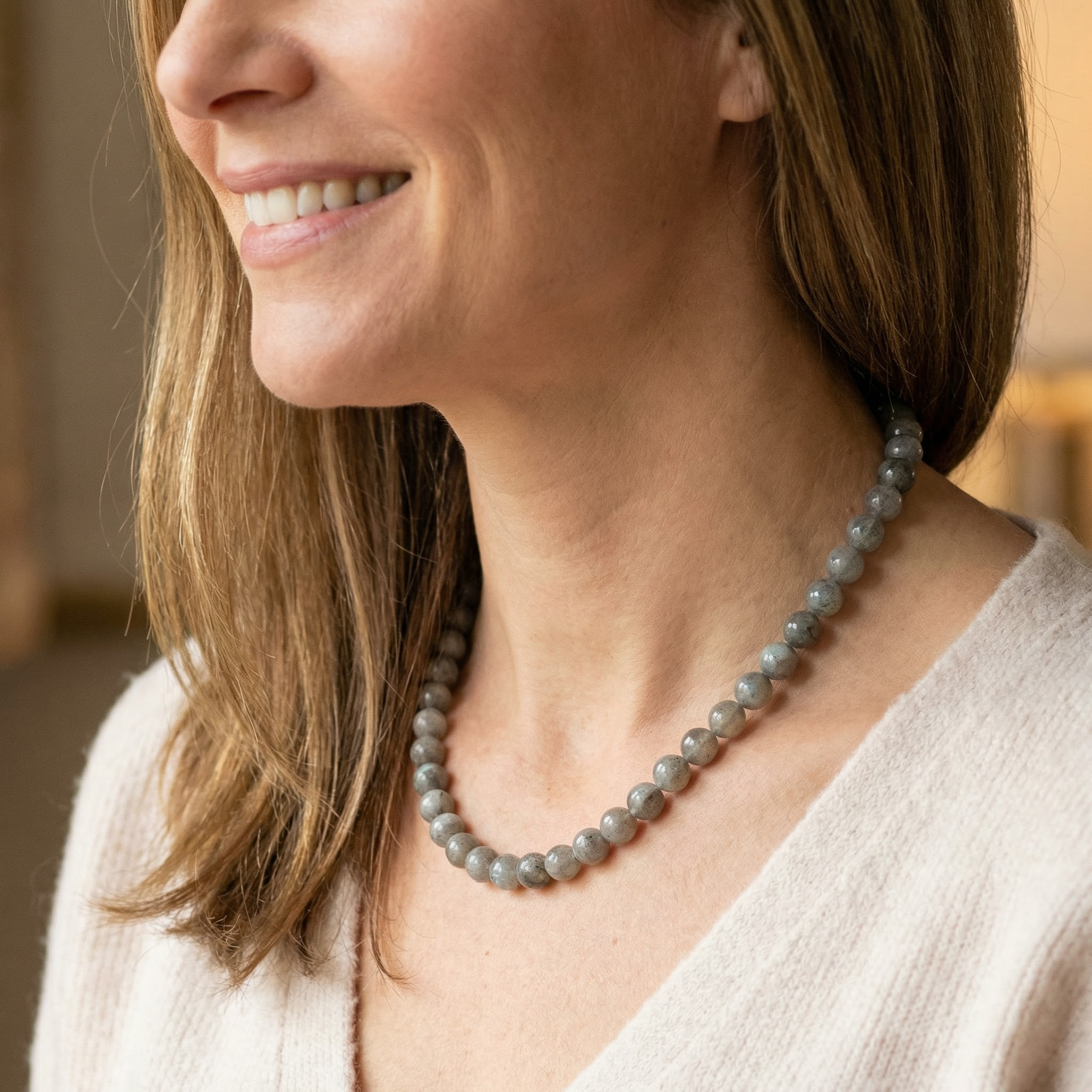 Facettierte Labradorit Kugel Halskette 10mm