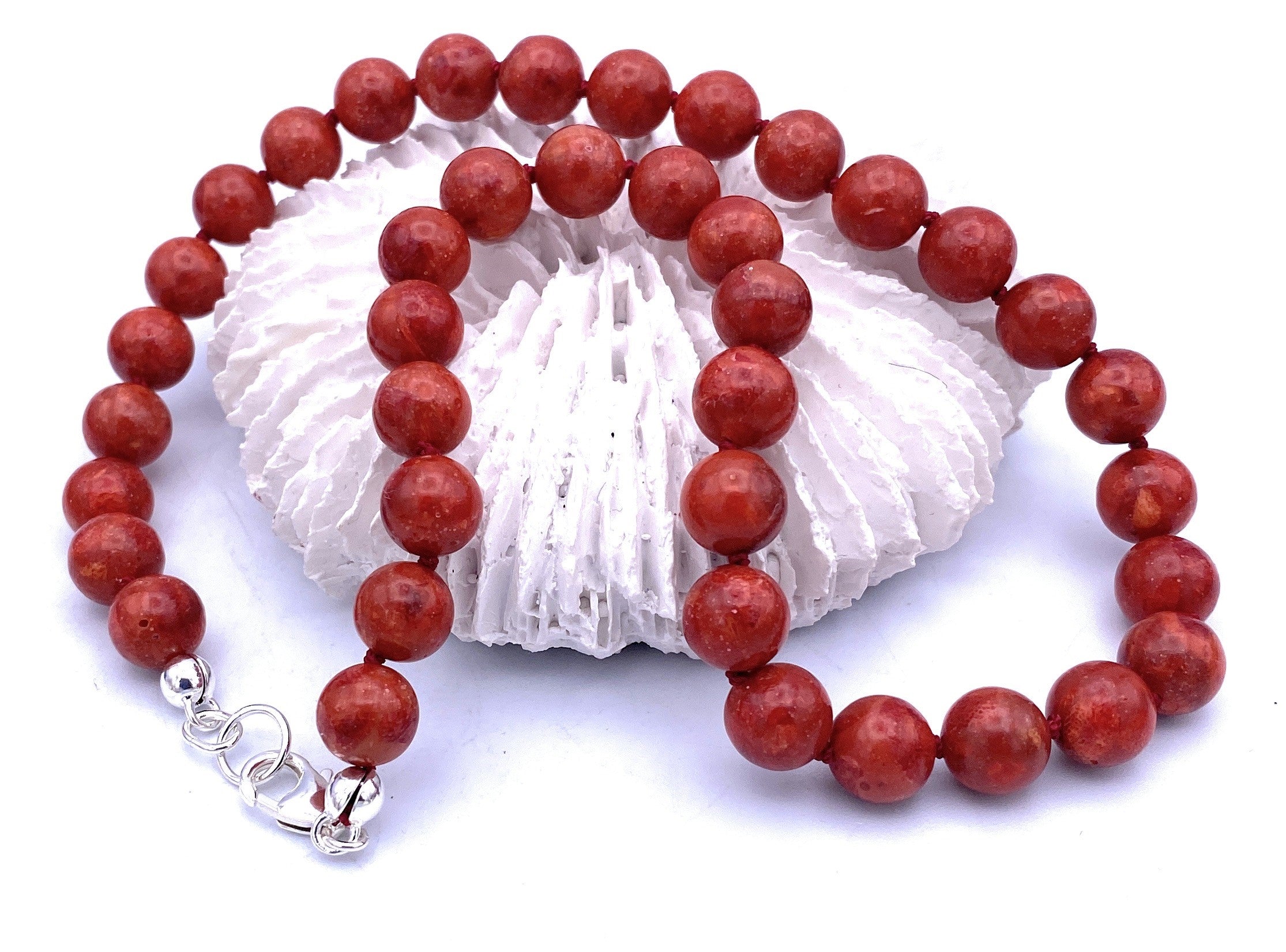 Schaumkoralle Kugel Halskette 10mm