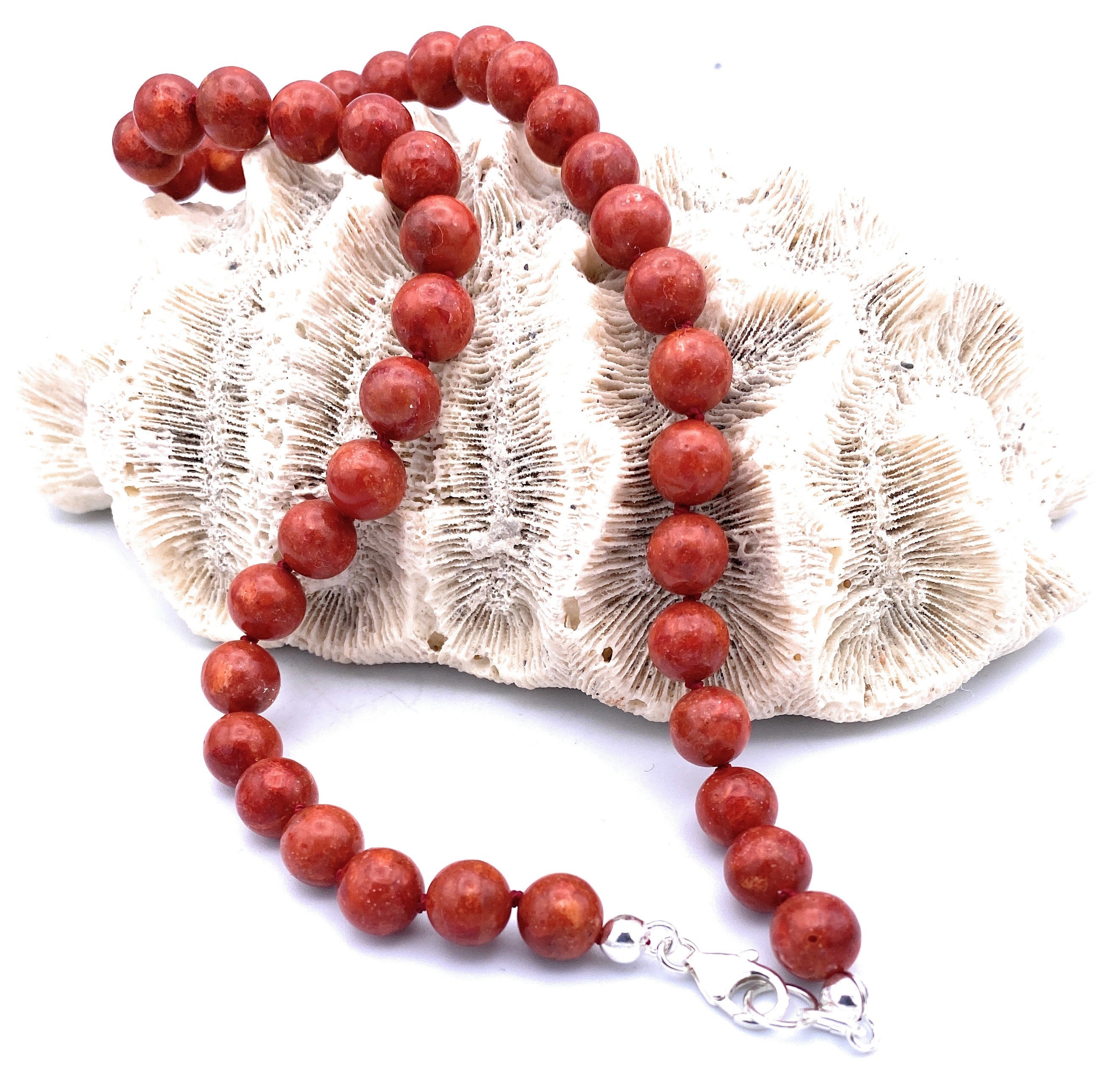 Schaumkoralle Kugel Halskette 10mm