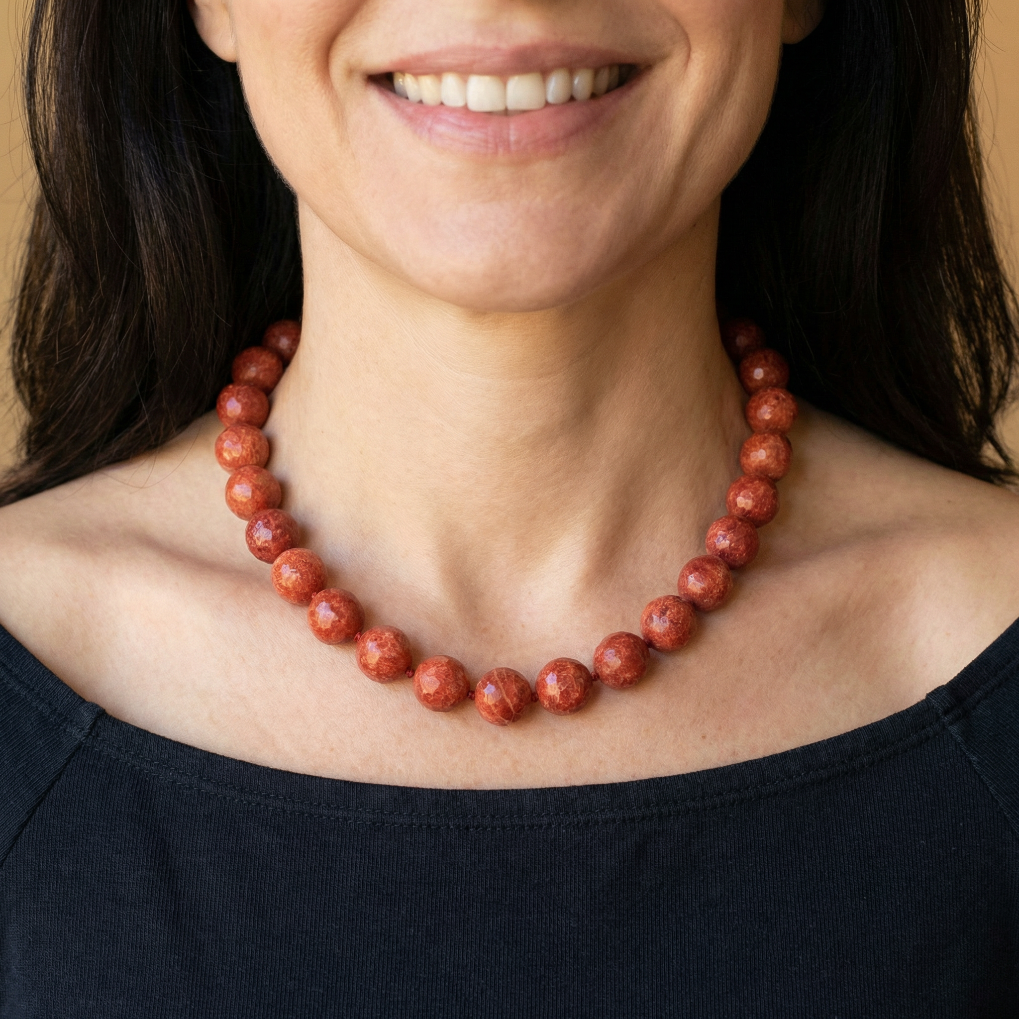 Facettierte Schaumkorallen Halskette 12mm