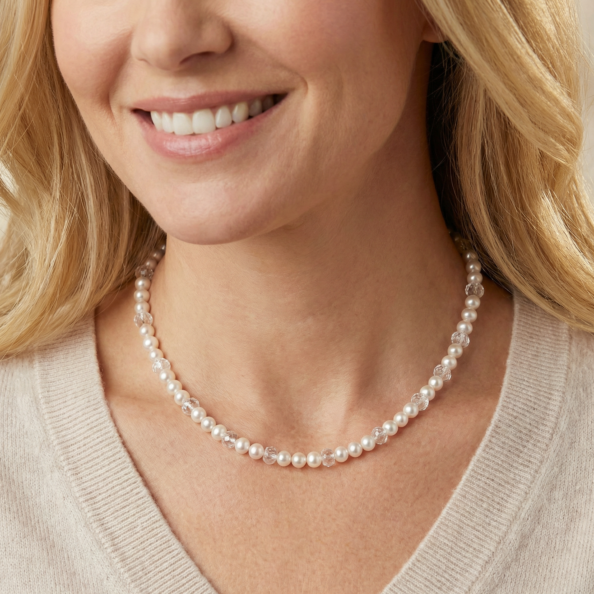 Süßwasserperlen Halskette 6mm mit facettierten Bergkristall Linsen