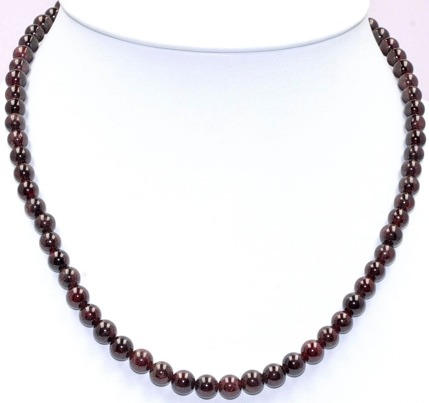 Granat-Halskette57dae54fb5fb1