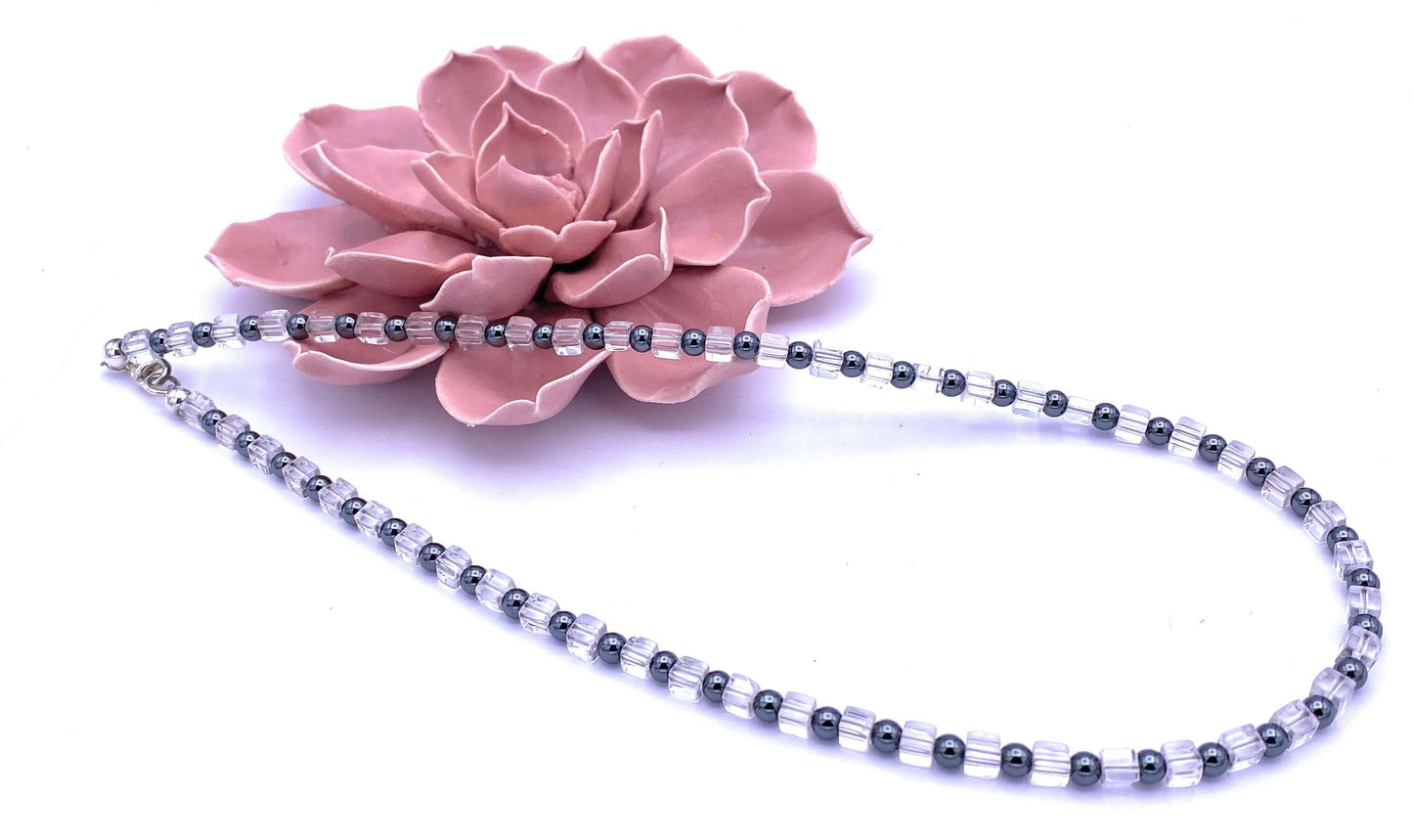 Bergkristall Halskette mit Hämatin