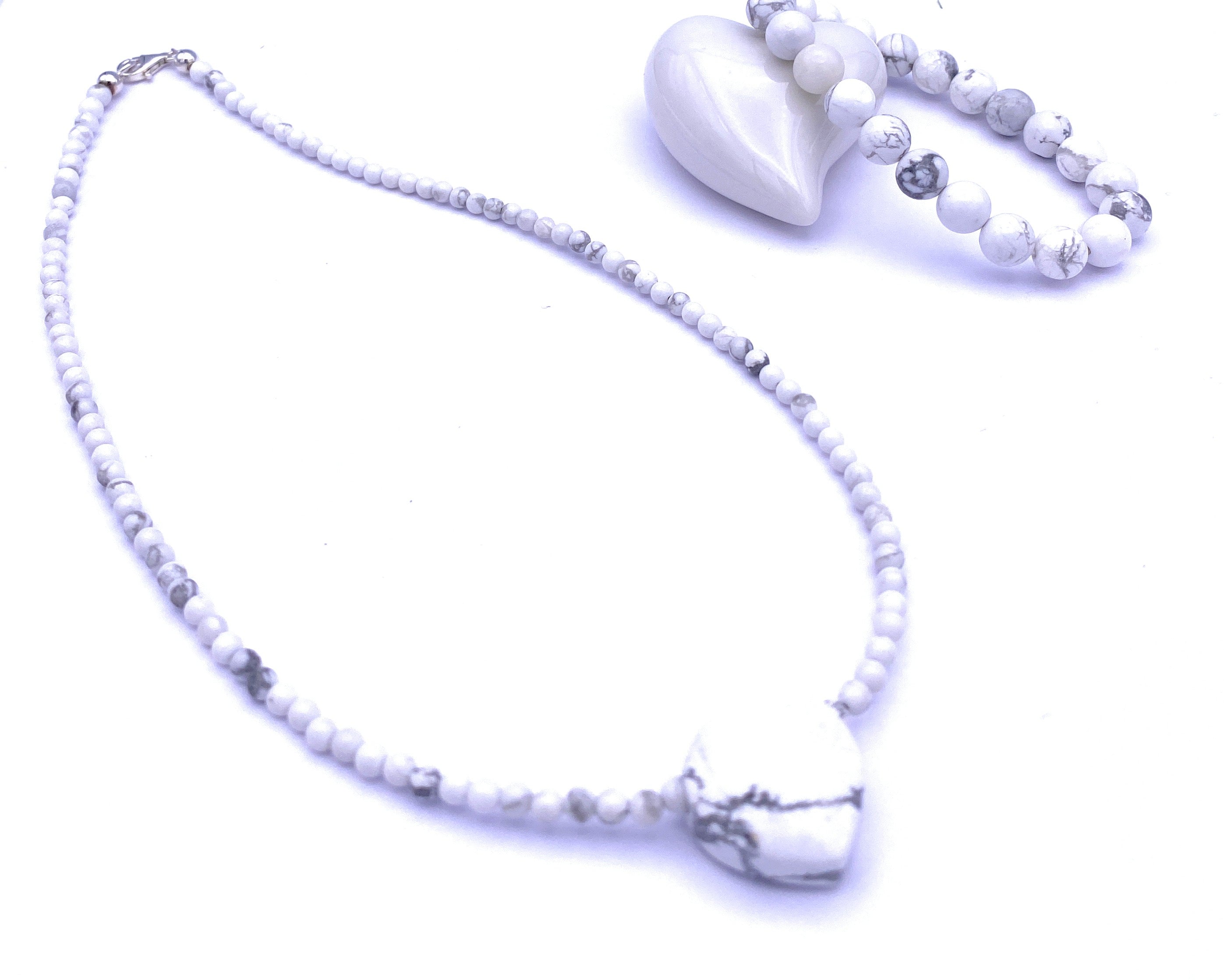 Magnesit Kugel Halskette 4mm mit Herz