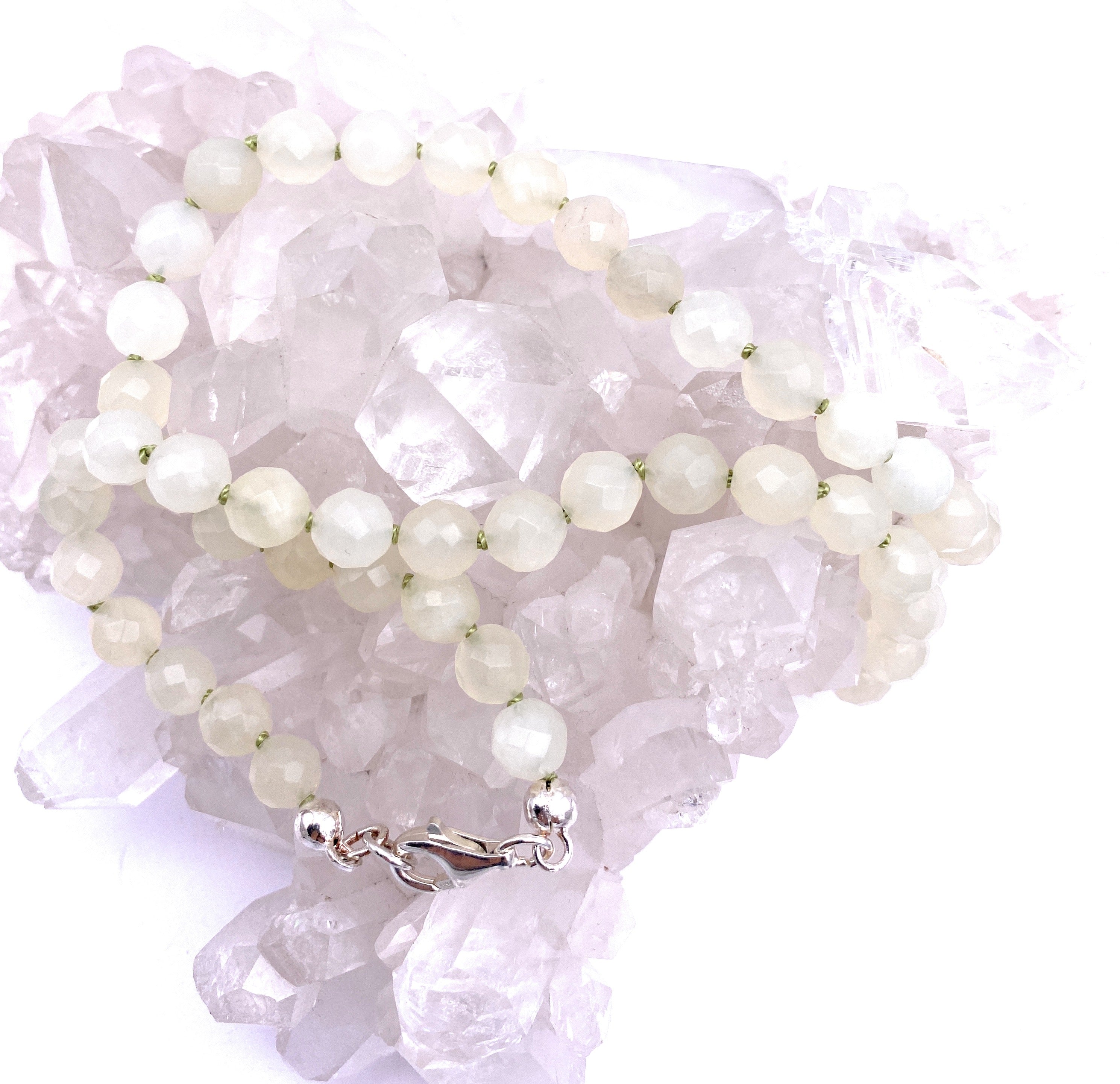 Helle Facettierte Jade Halskette 8mm