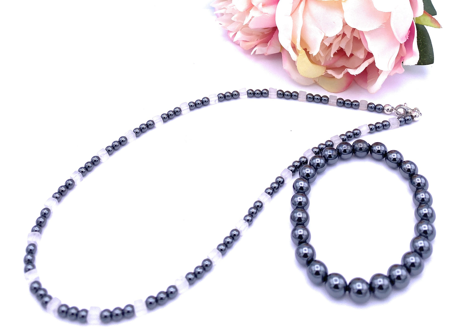 Hämatit Halskette 4mm mit kleinen Bergkristallen