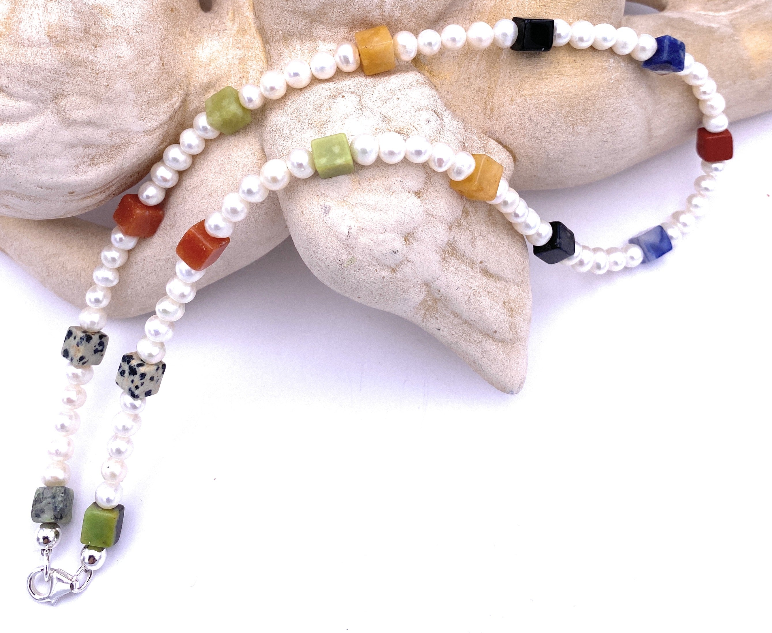 Süßwasserperlen Halskette 4mm mit Edelstein Würfel