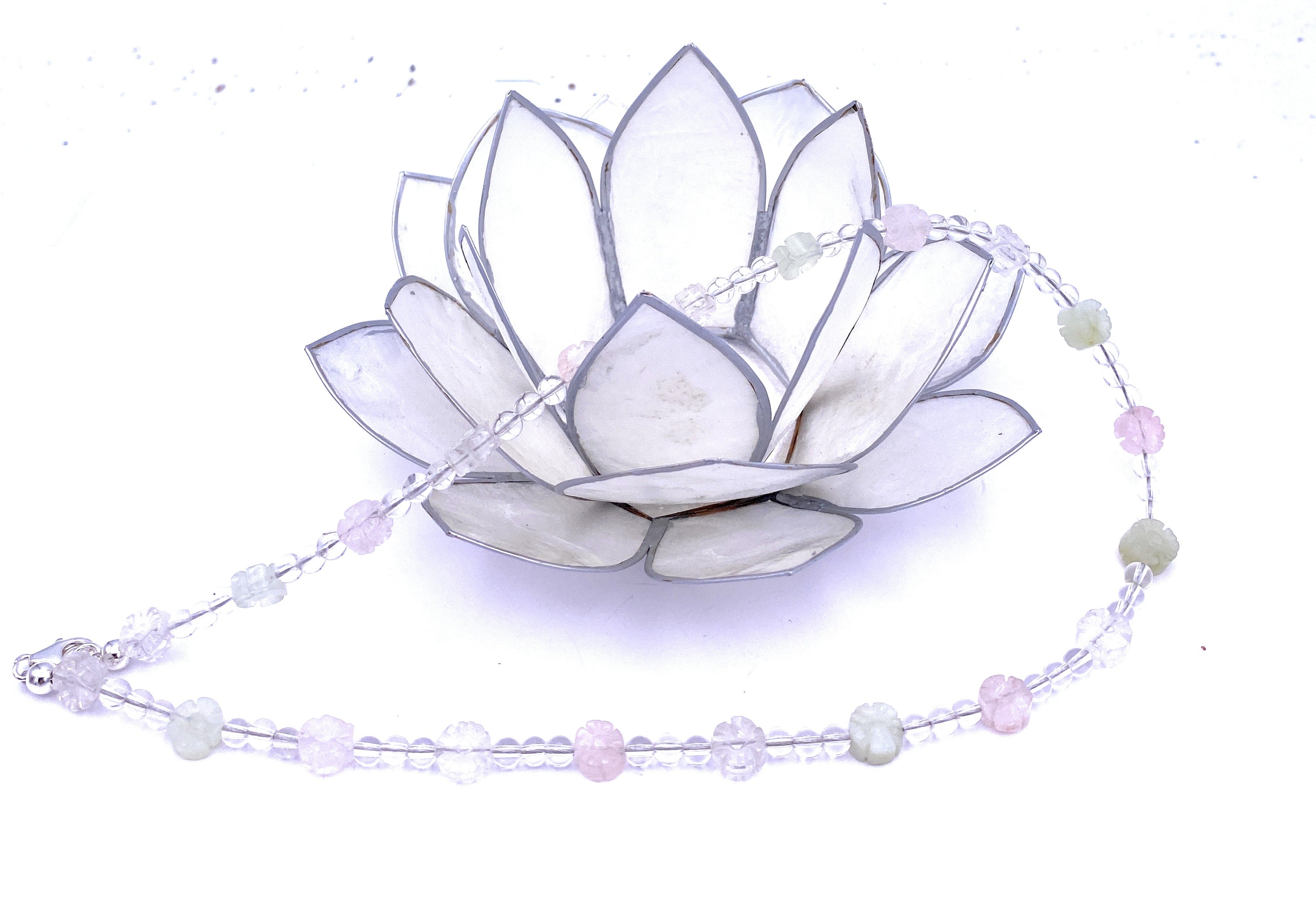 Bergkristall Halskette 4mm mit zarten Blümchen