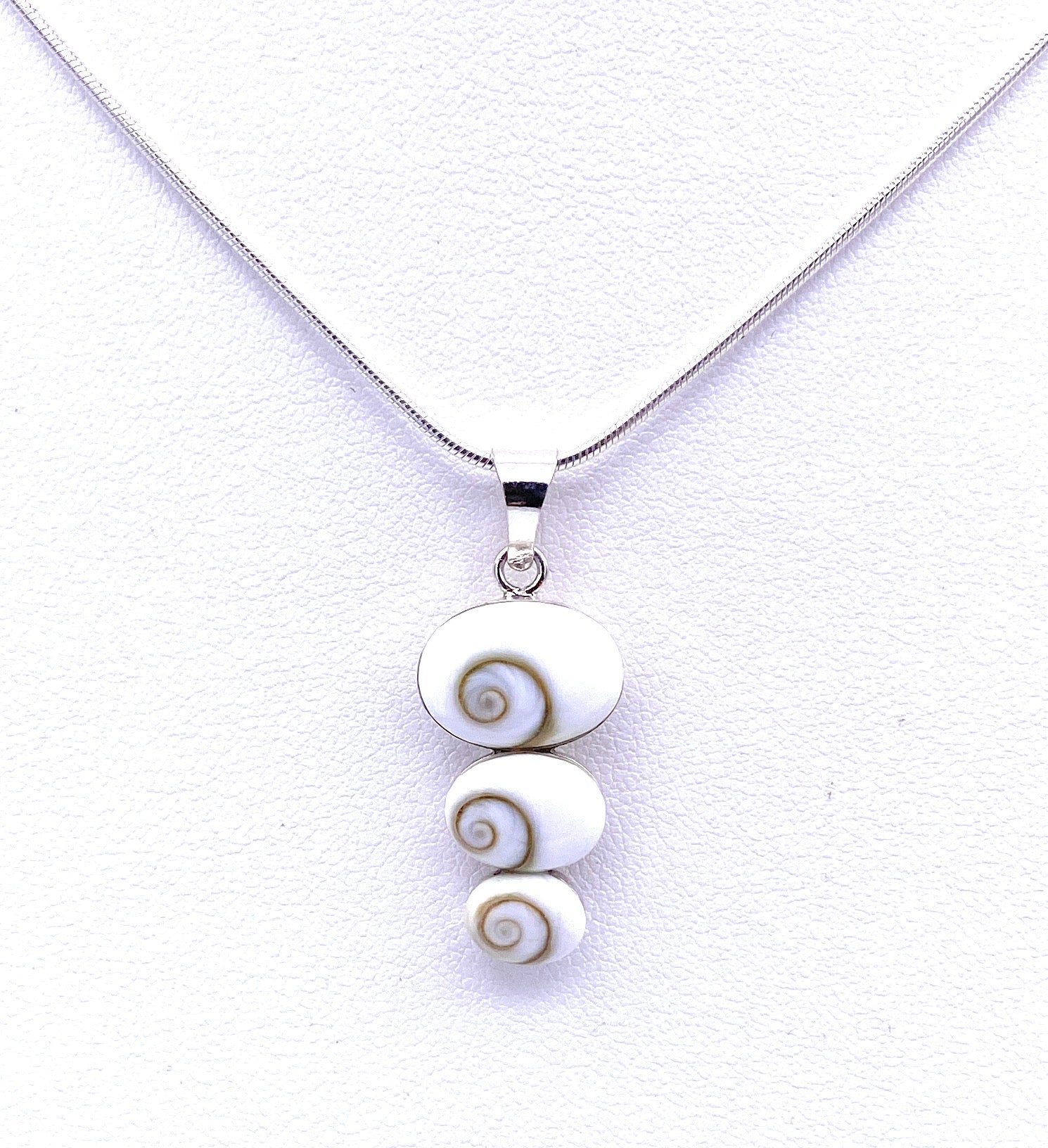 Shiva Auge Anhänger drei Schnecken