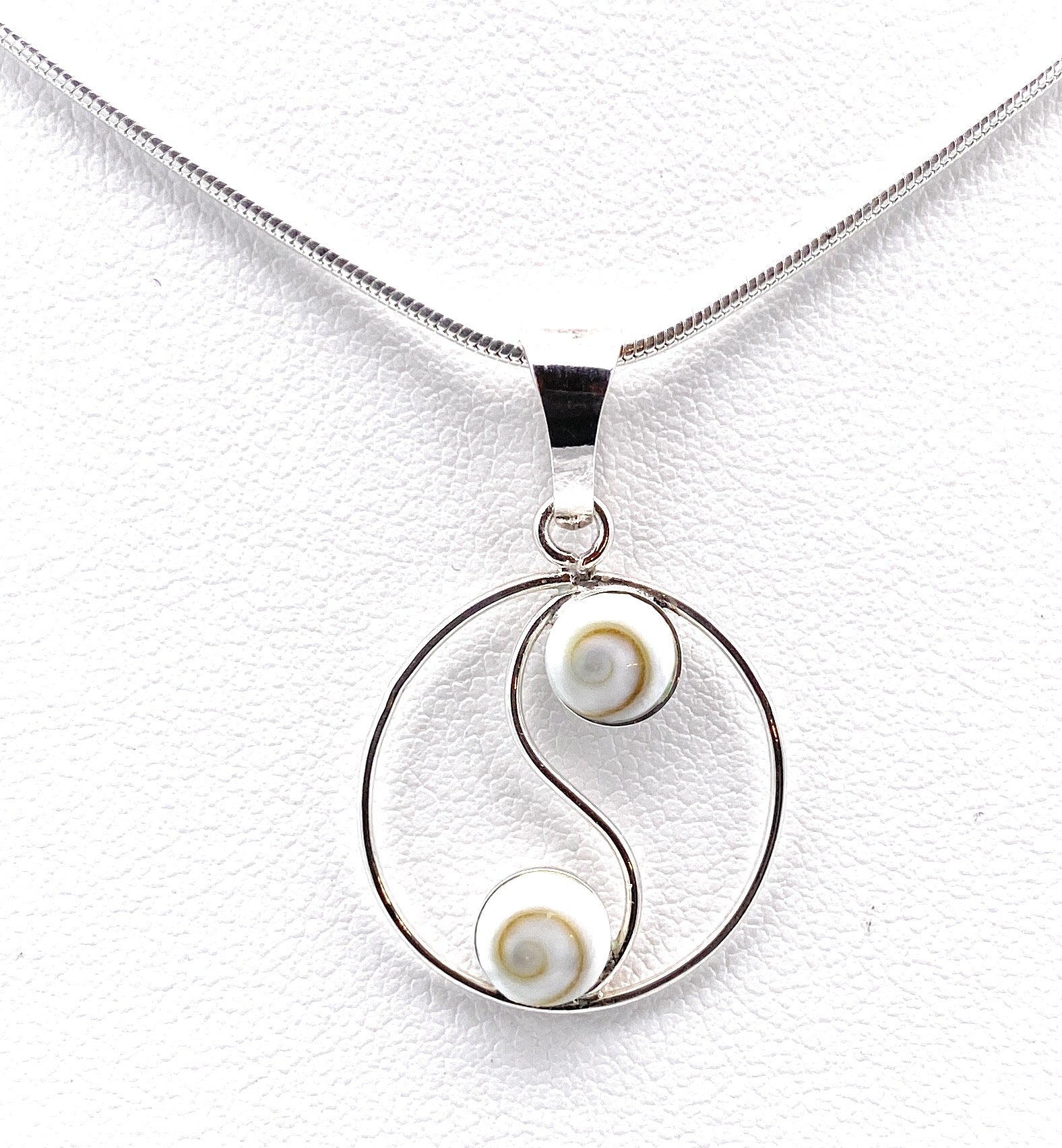 Operculum Anhänger Yin & Yang.