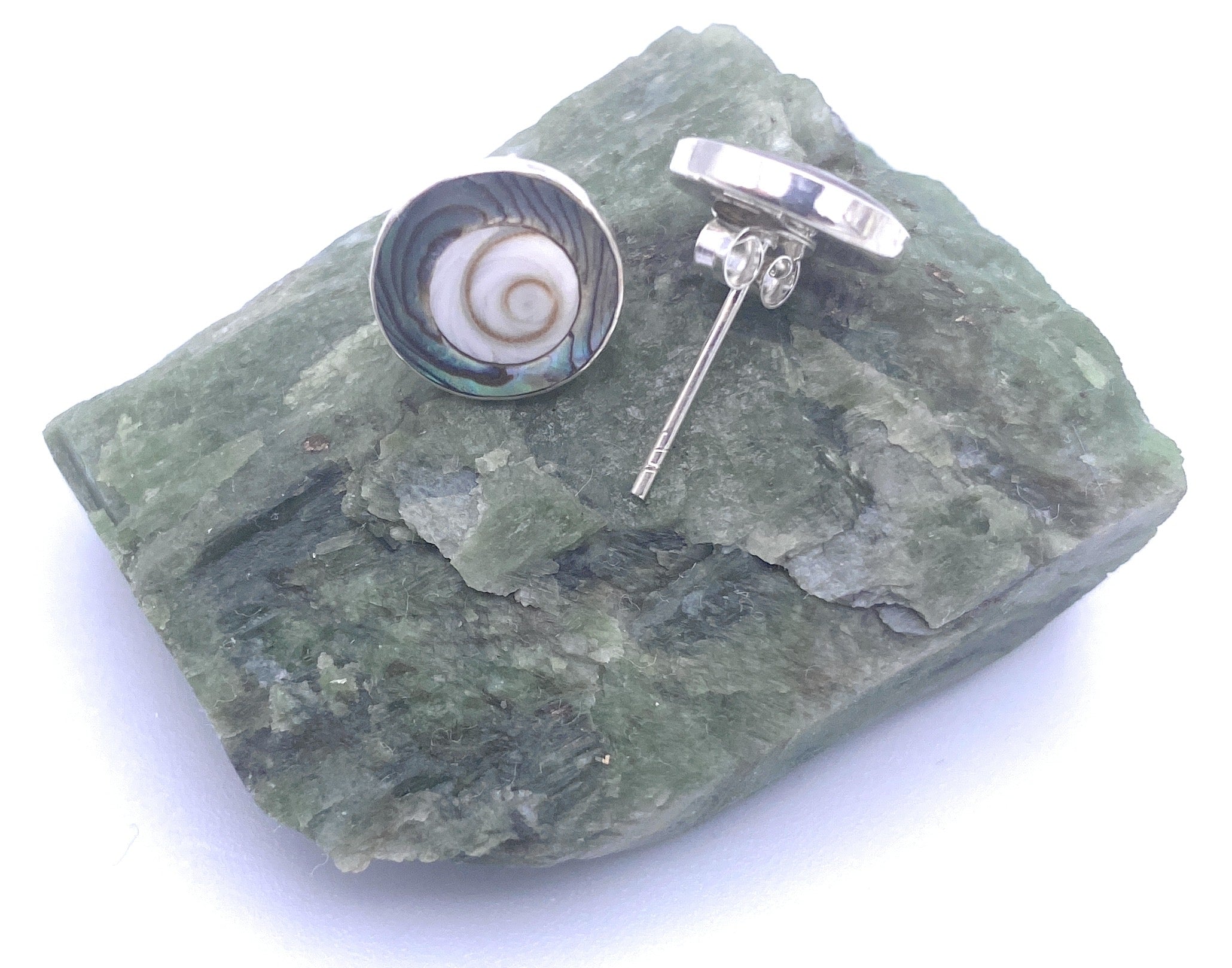 Operculum mit Abalone Ohrstecker