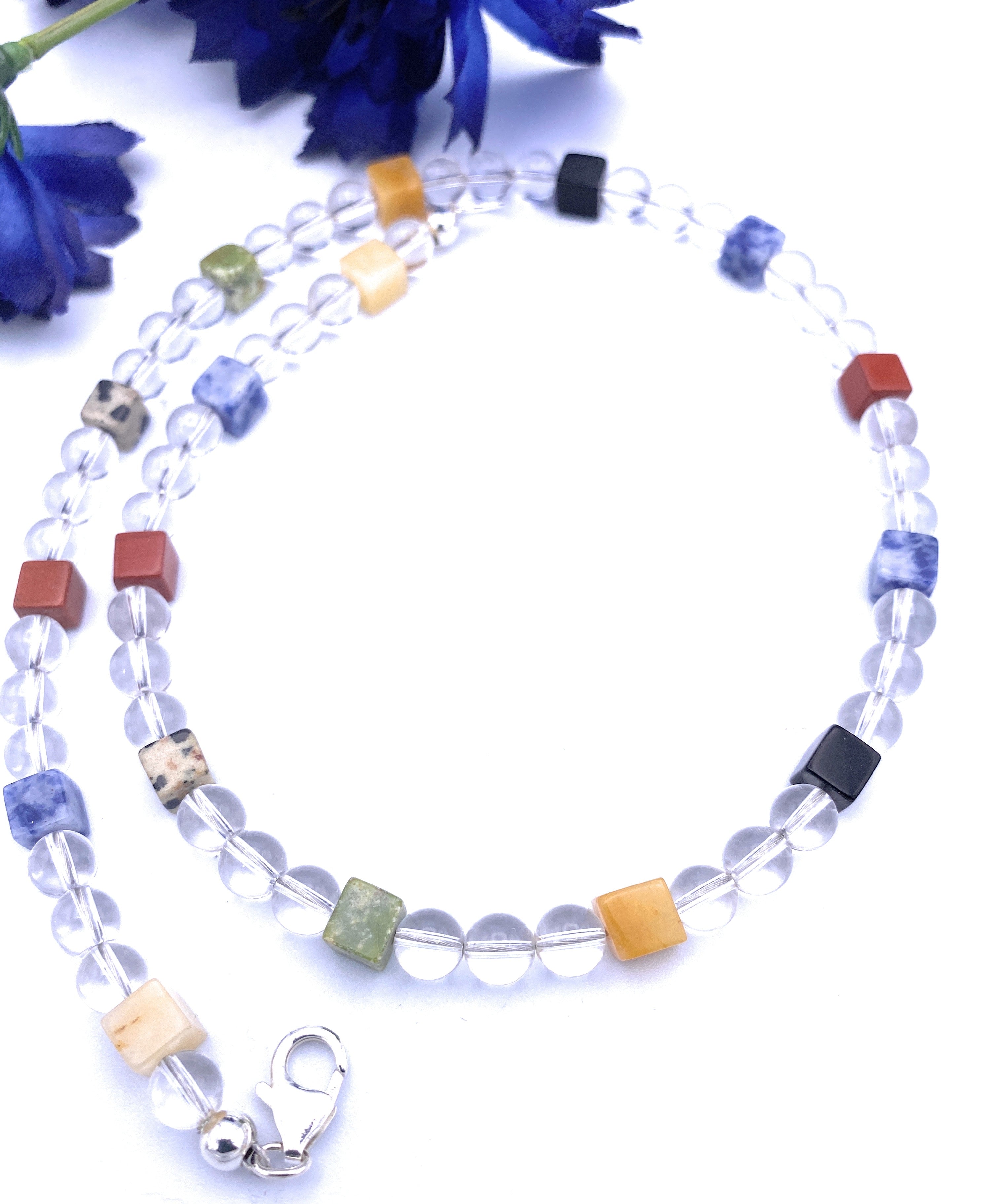 Bergkristall Halskette mit bunten Edelstein Würfeln