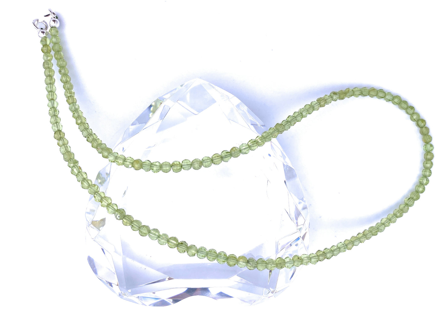 Facettierte Peridot Halskette 4mm