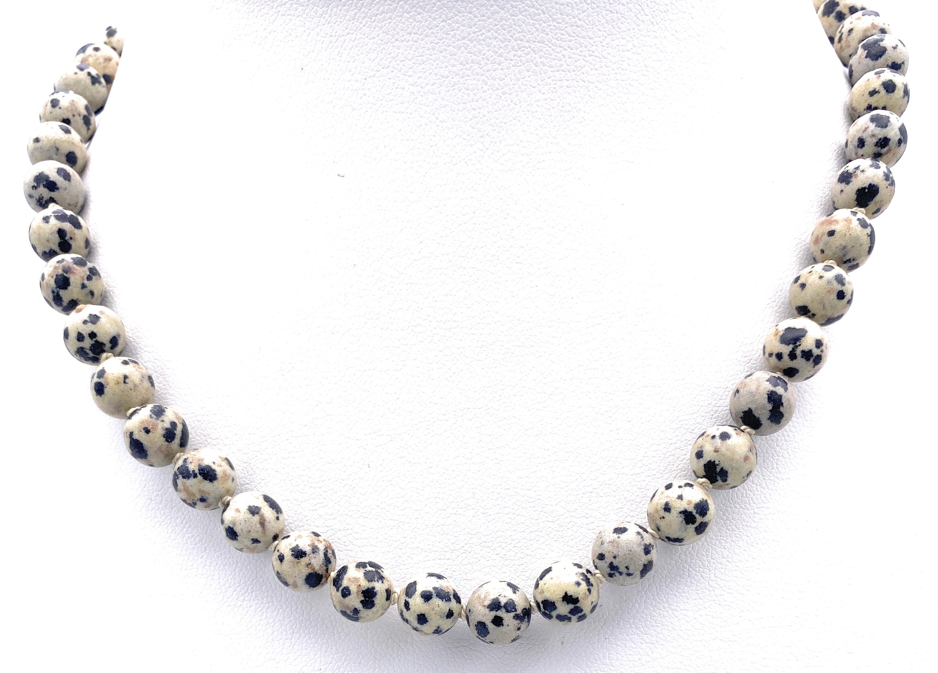 Dalmatiner-Jaspis Halskette
