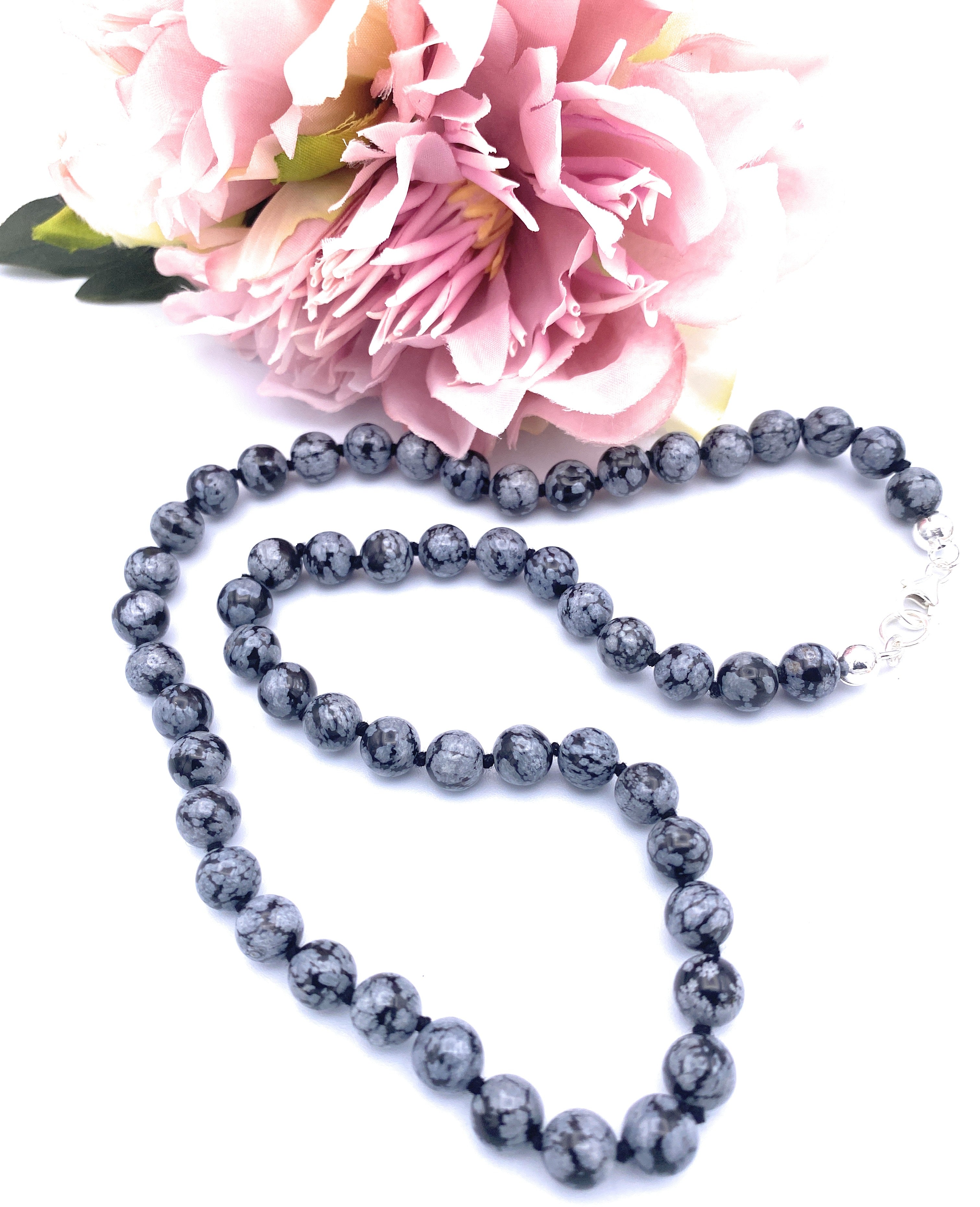 Schneeflocken-Obsidian Kugel Halskette 8mm