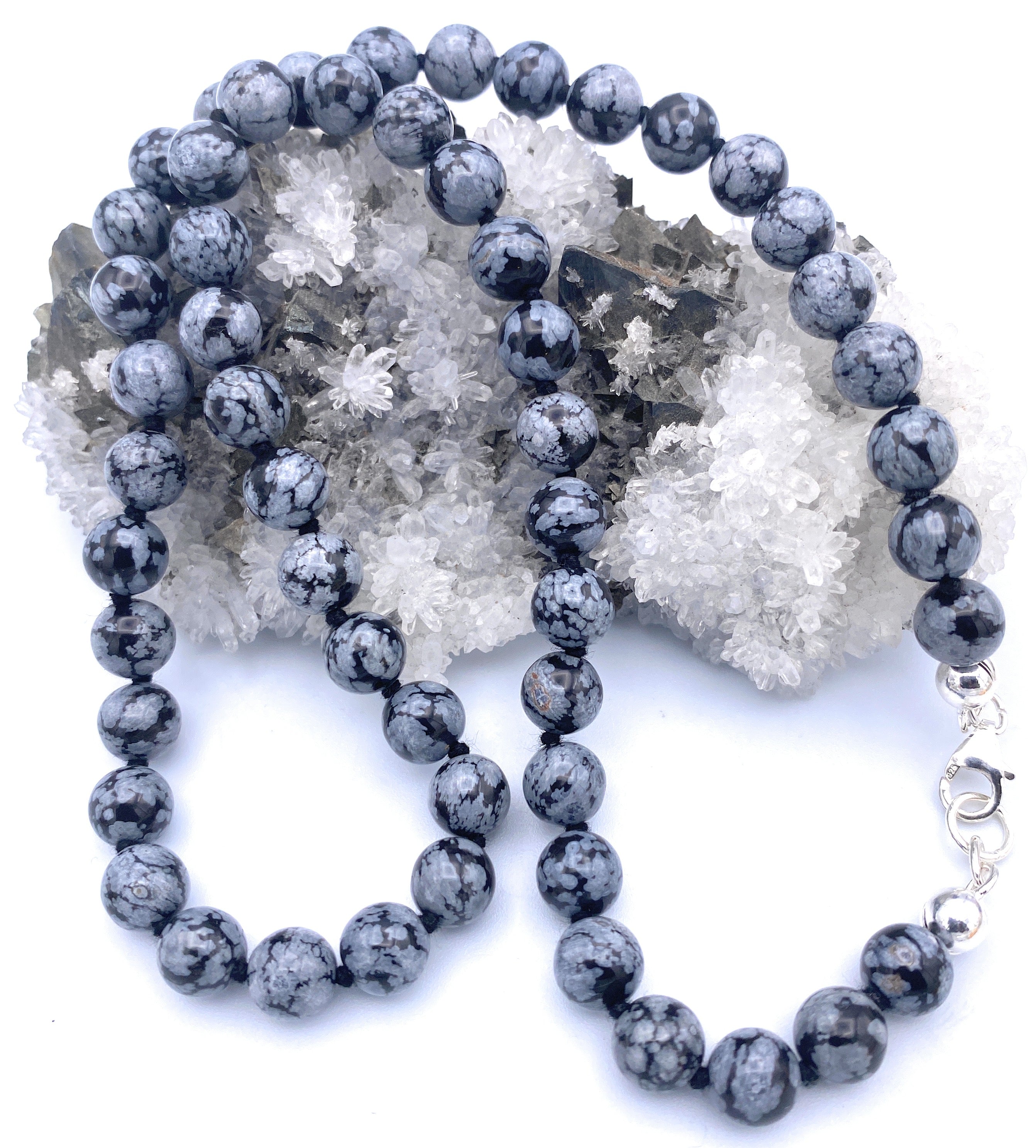 Schneeflocken-Obsidian Kugel Halskette 8mm