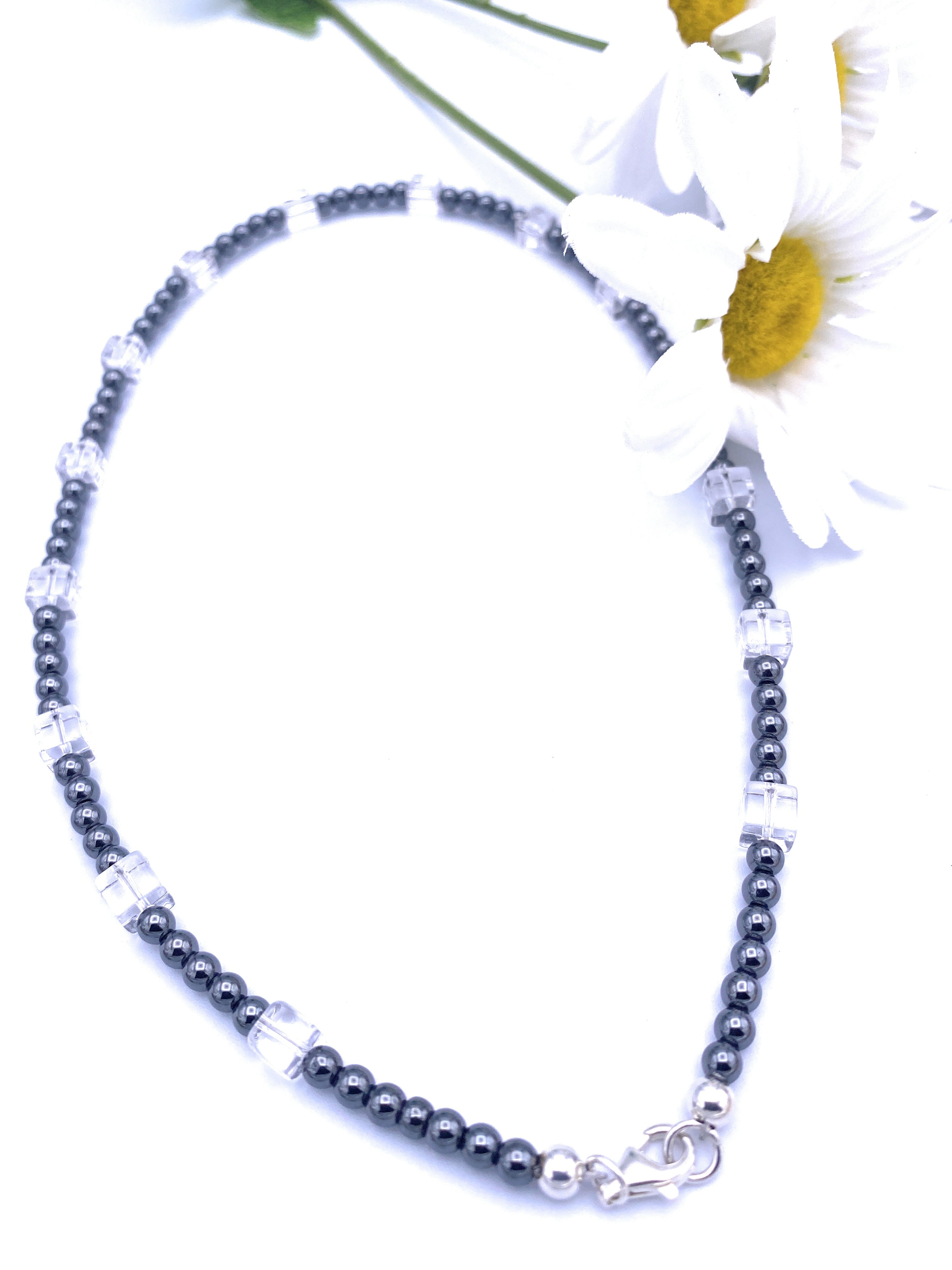 Hämatit Halskette mit Bergkristall Würfel