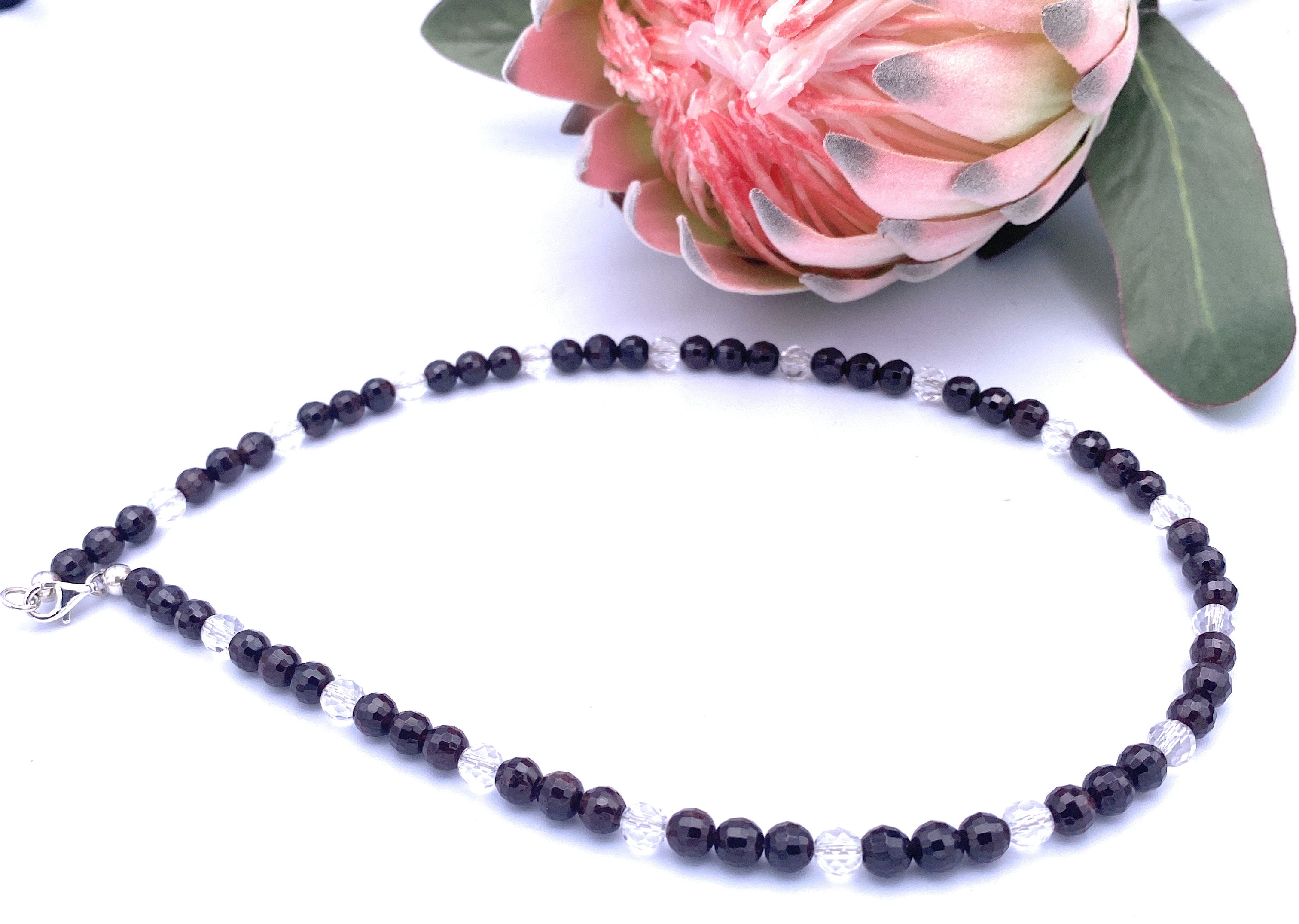 Facettierte Granat Halskette mit Bergkristall 6mm