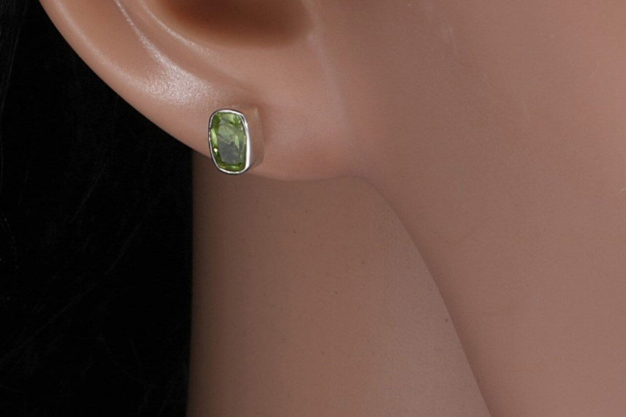 Ohrstecker-Peridot-Rechteck-fac-1