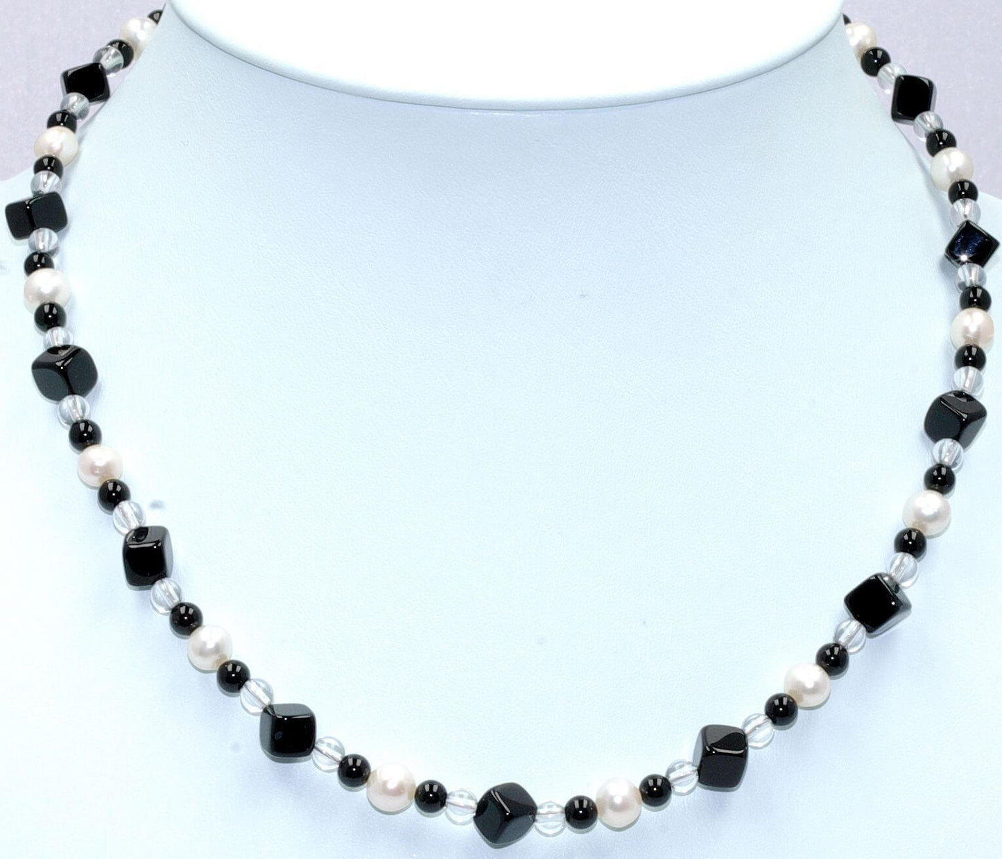 Onyx-Halskette-mit-Bergkristall-und-S-sswasserperlen58486ce6e838c