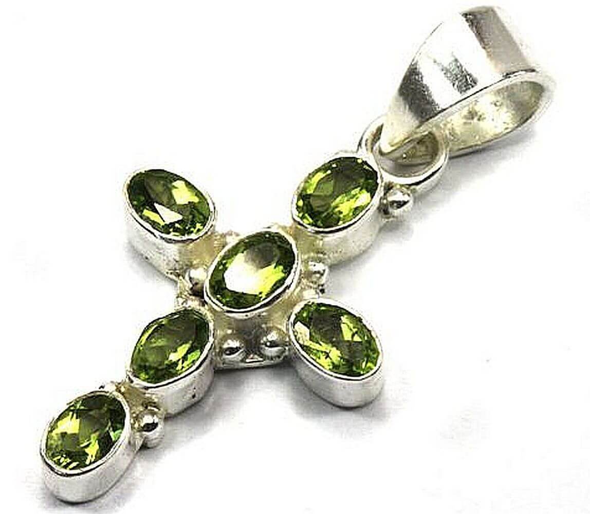 Peridot-Anh-nger-Kreuz-fac-4927