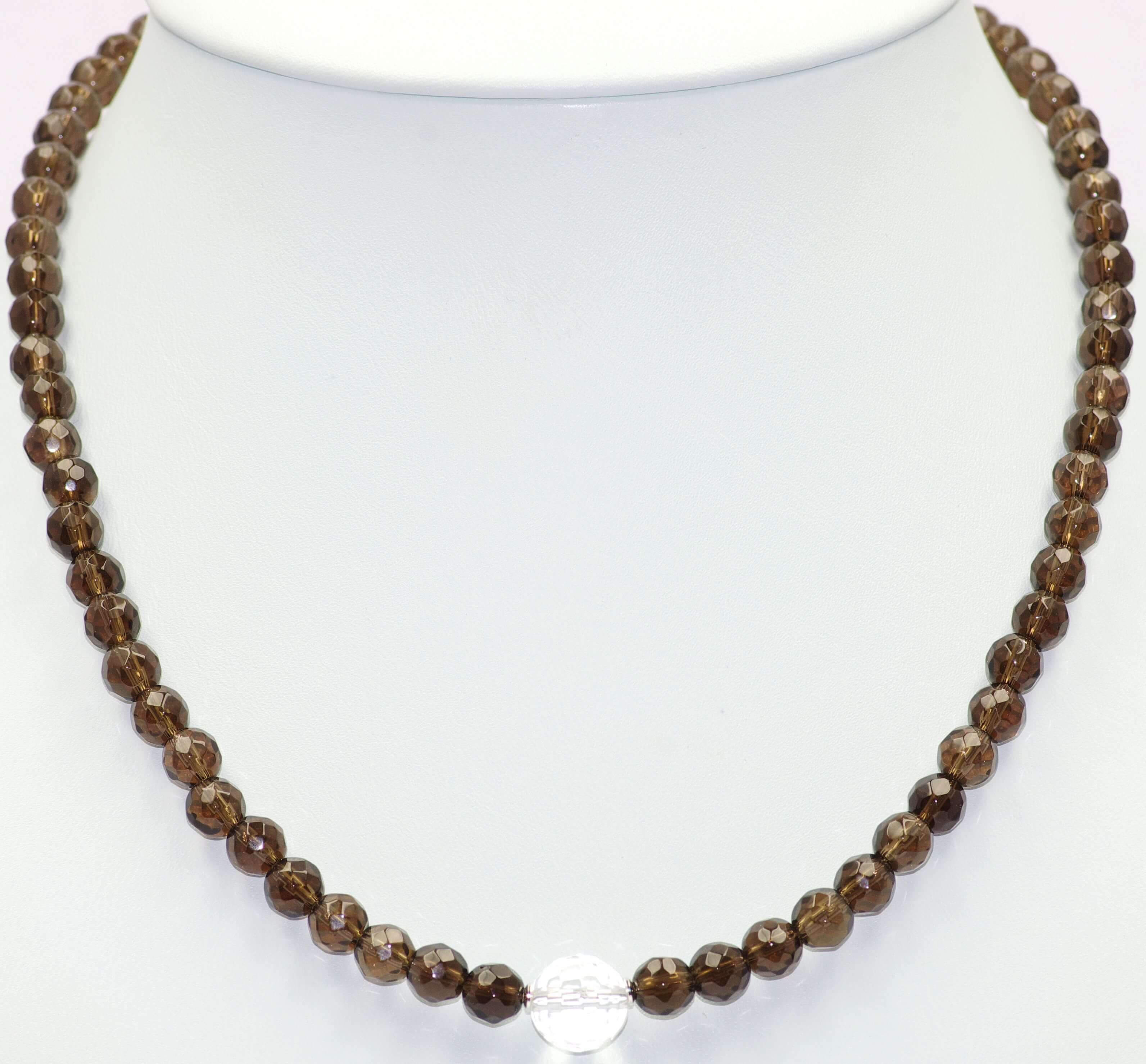 Rauchquarz-Halskette-mit-facettierter-Bergkristall-Kugel