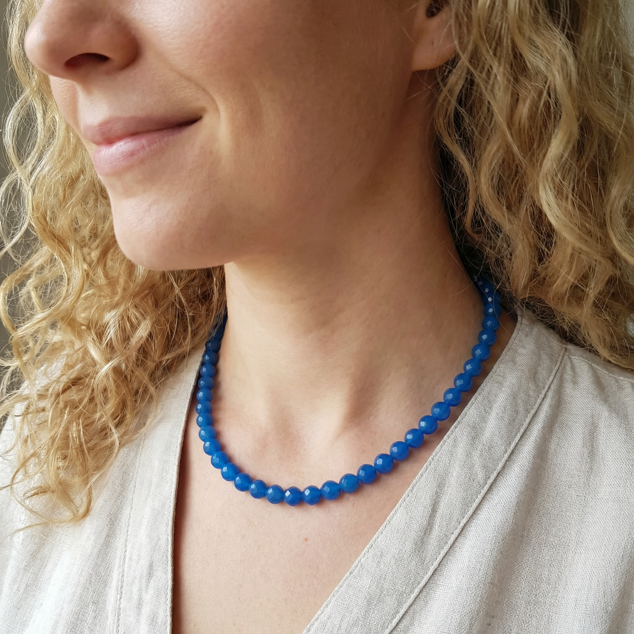 Facettierte Ozeanblaue Achat Halskette 8 mm