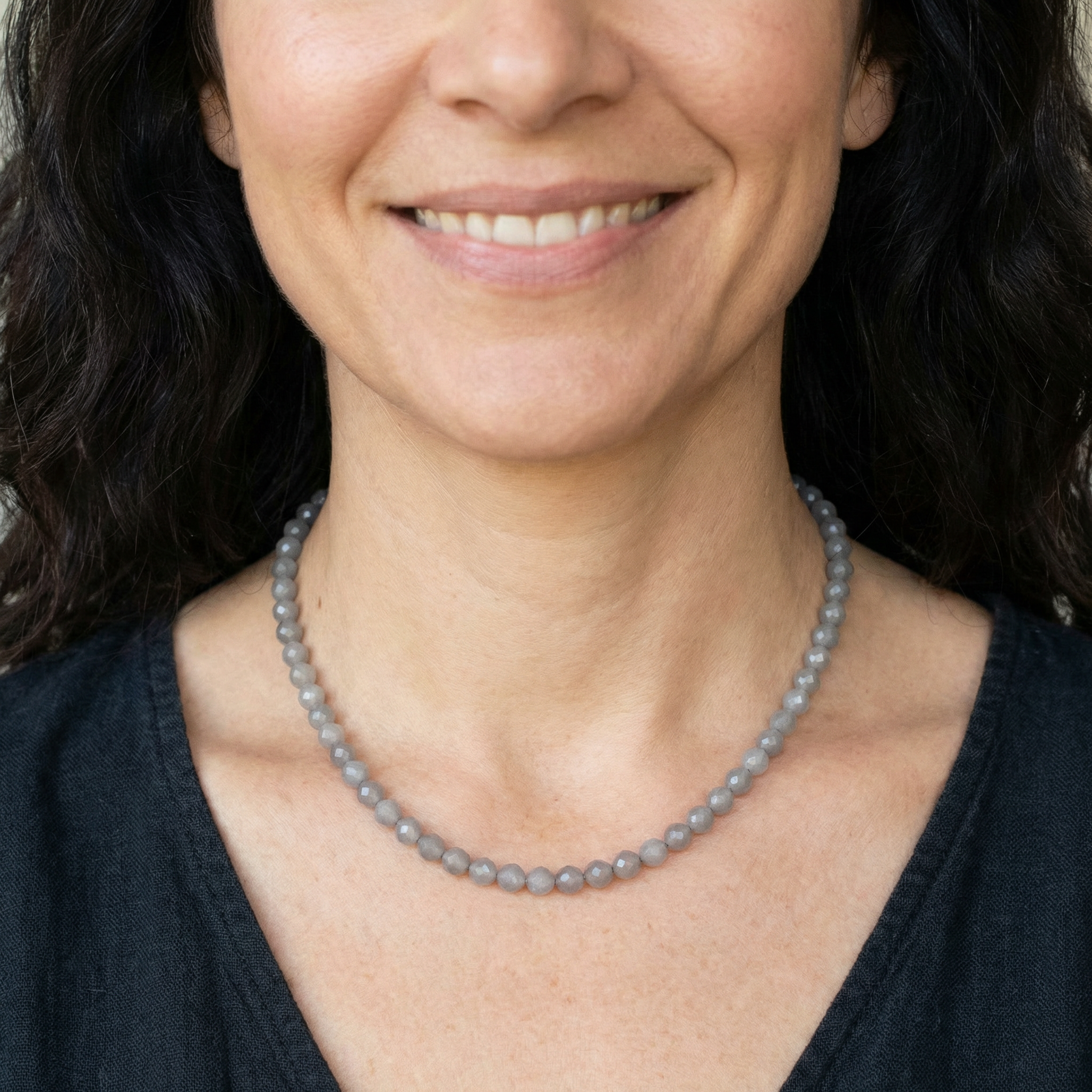 Facettierte graue Achat Halskette 8mm