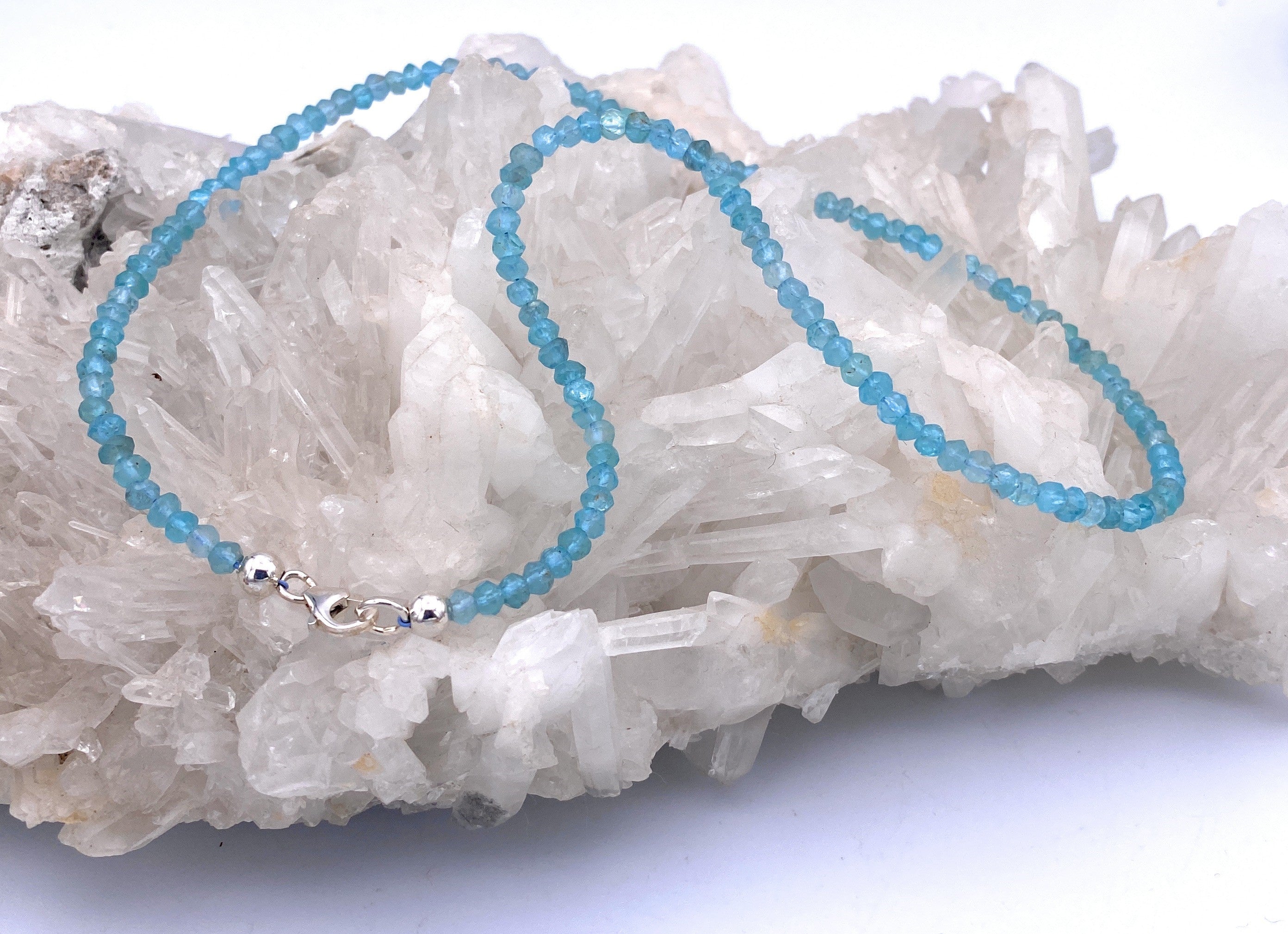 Facettierte Apatit Linsen Halskette 4mm