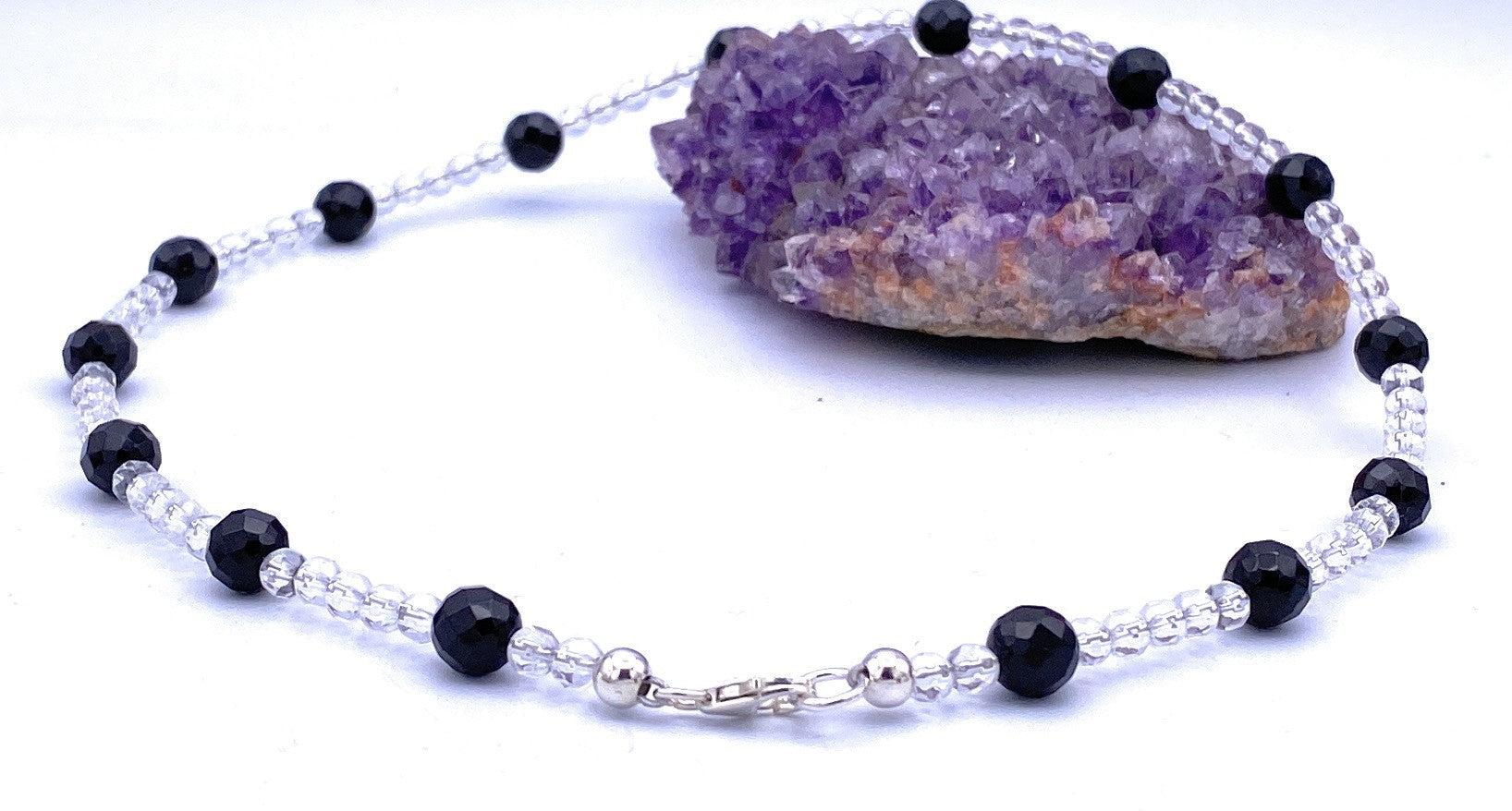 Bergkristall Halskette 4mm mit facettierten Onyx