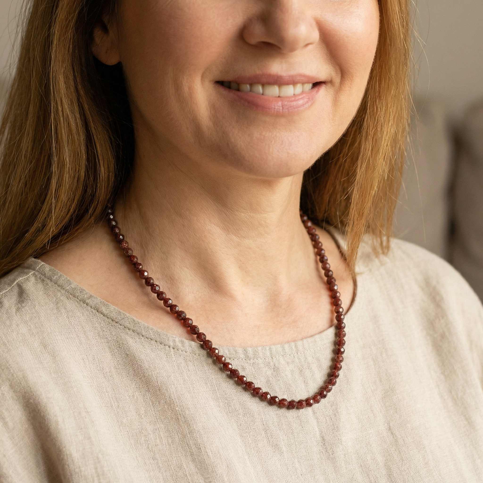 Facettierte Granat Halskette 4mm