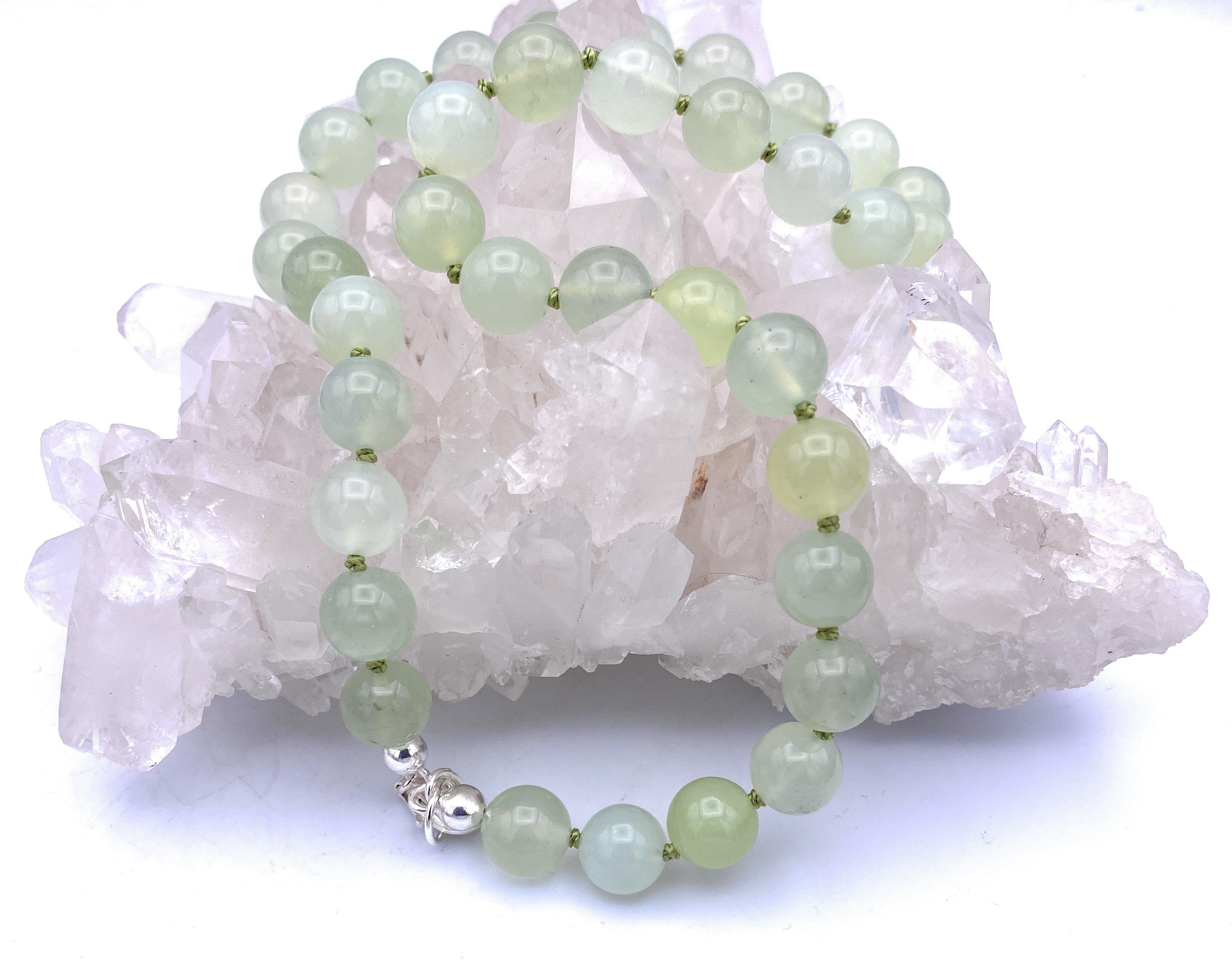 Helle Jade Halskette 10mm