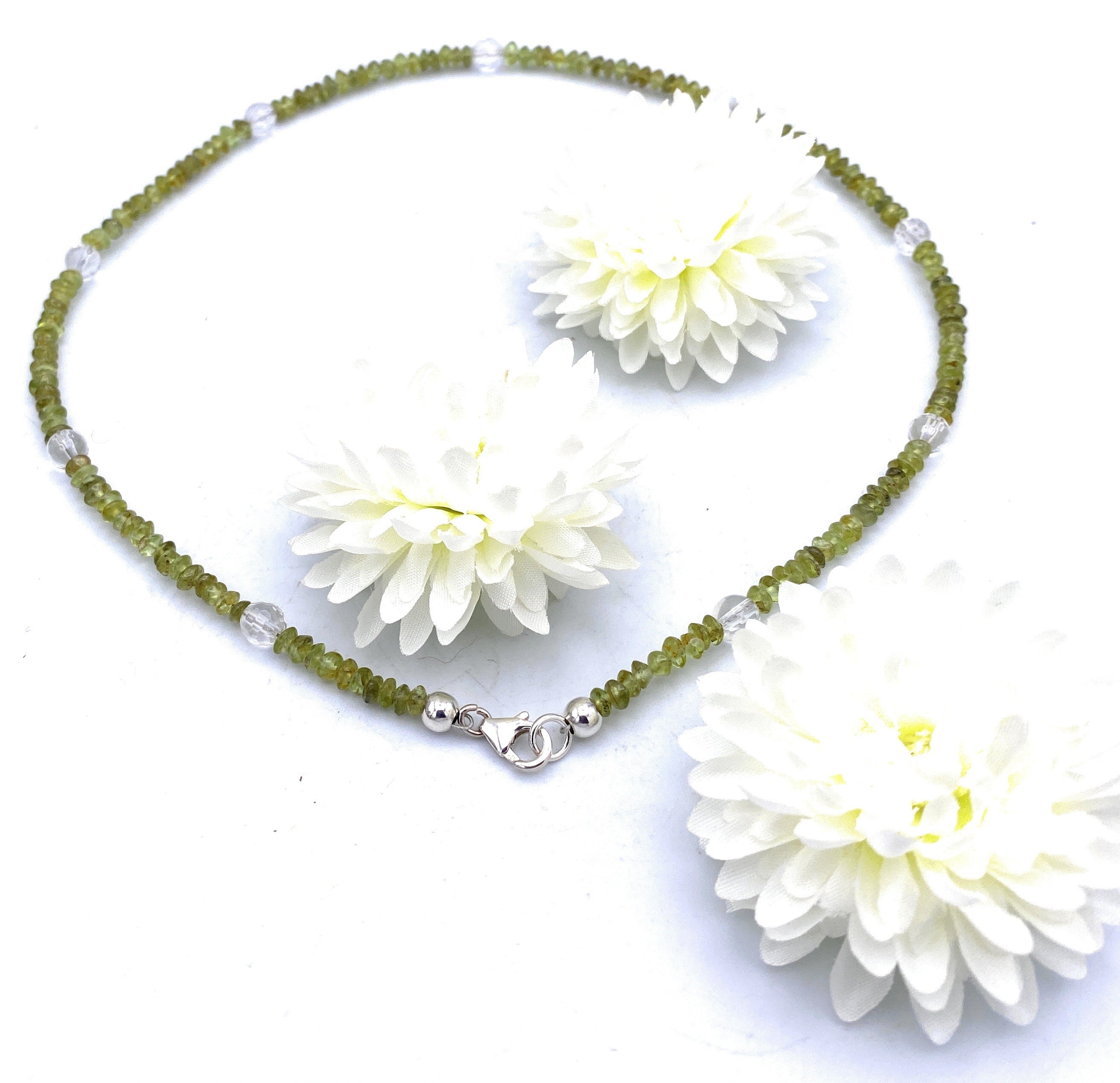 Peridot Linsen Halskette 4mm mit Bergkristall