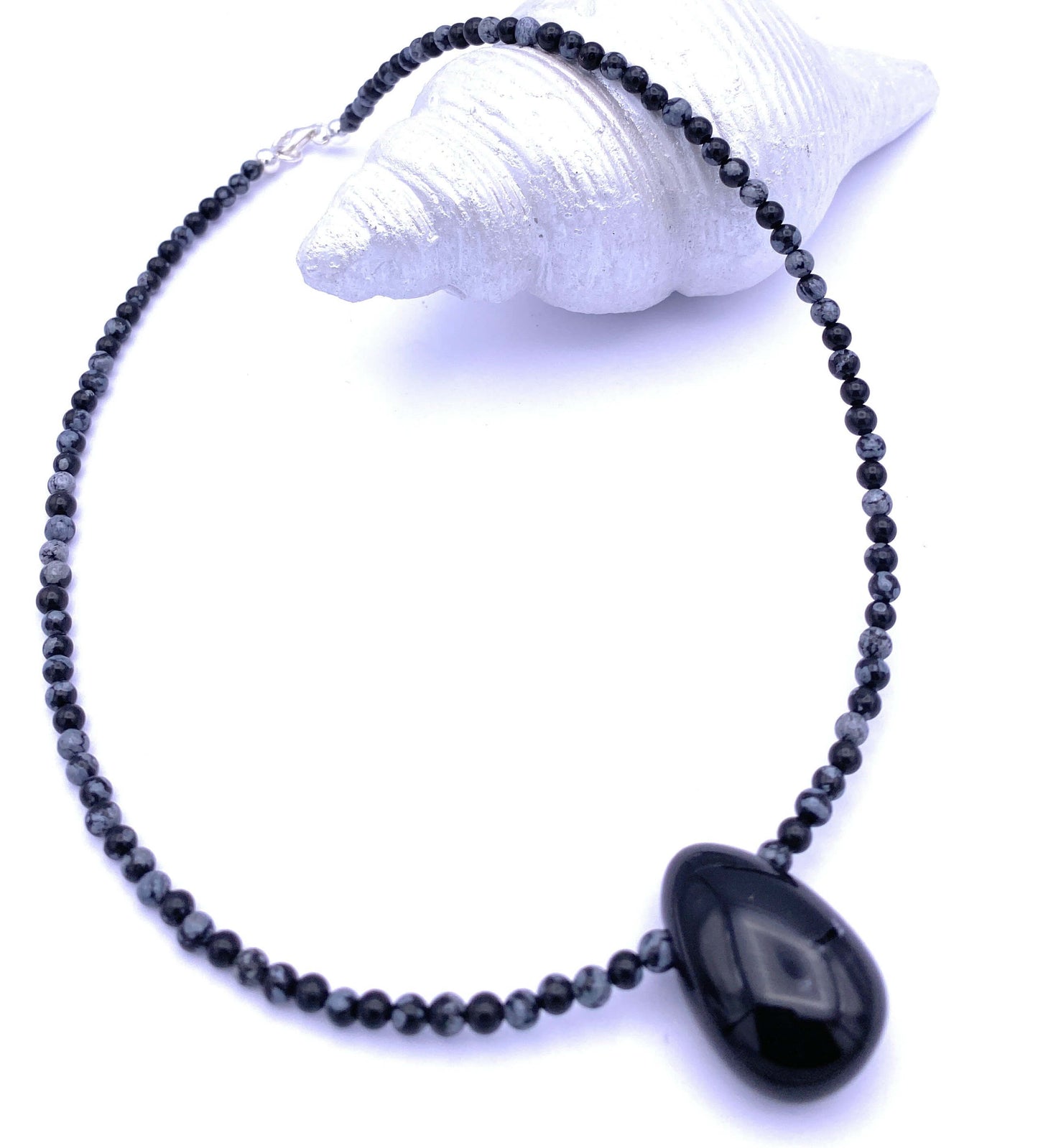 Schneeflocken-Obsidian Halskette mit Anhänger