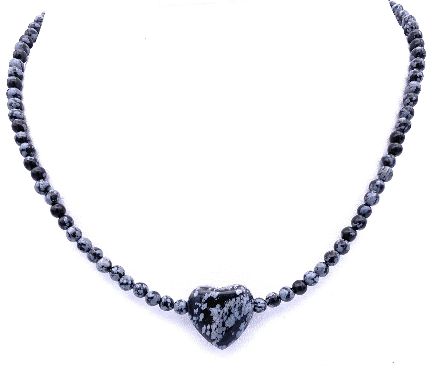 Schneeflocken-Obsidian Halskette mit Herz