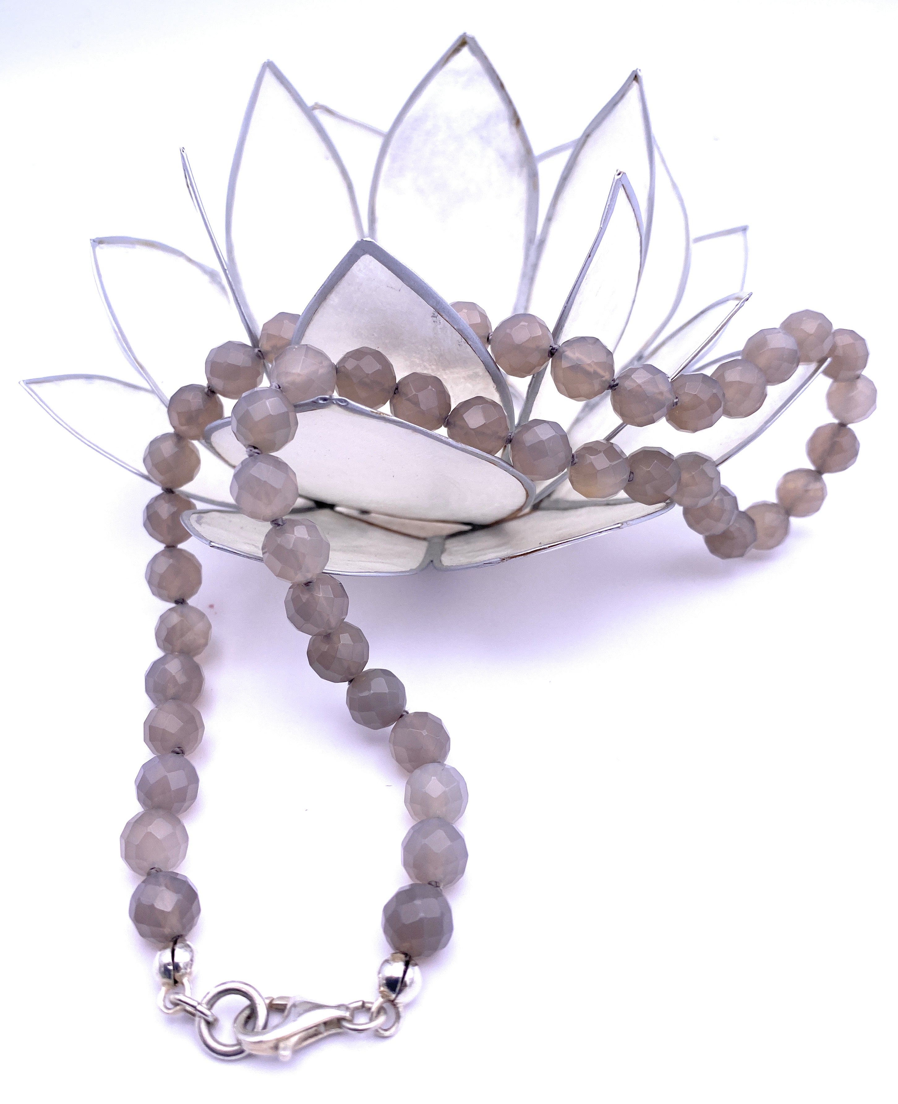 Facettierte graue Achat Halskette 8mm