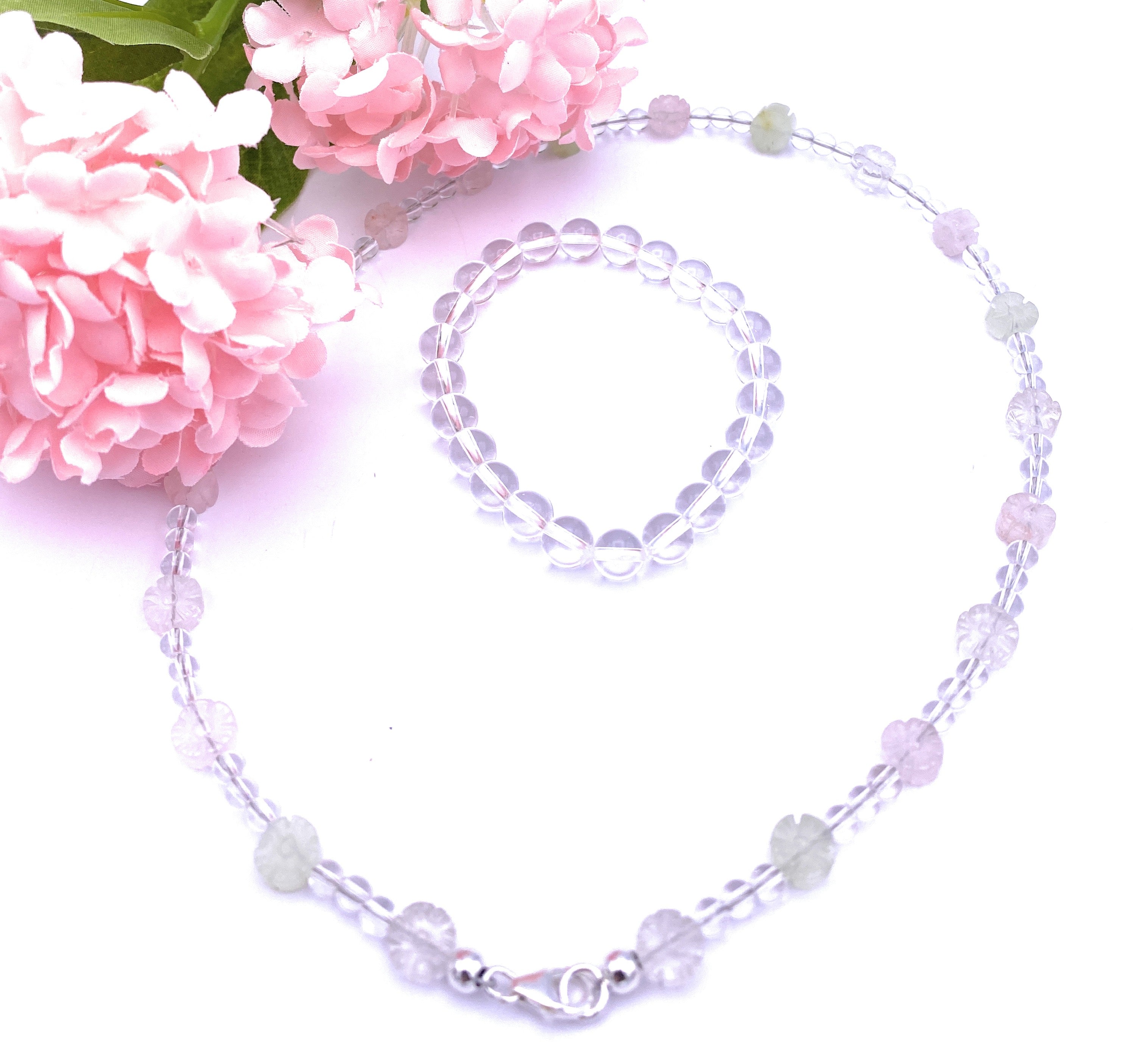Bergkristall Halskette 4mm mit zarten Blümchen