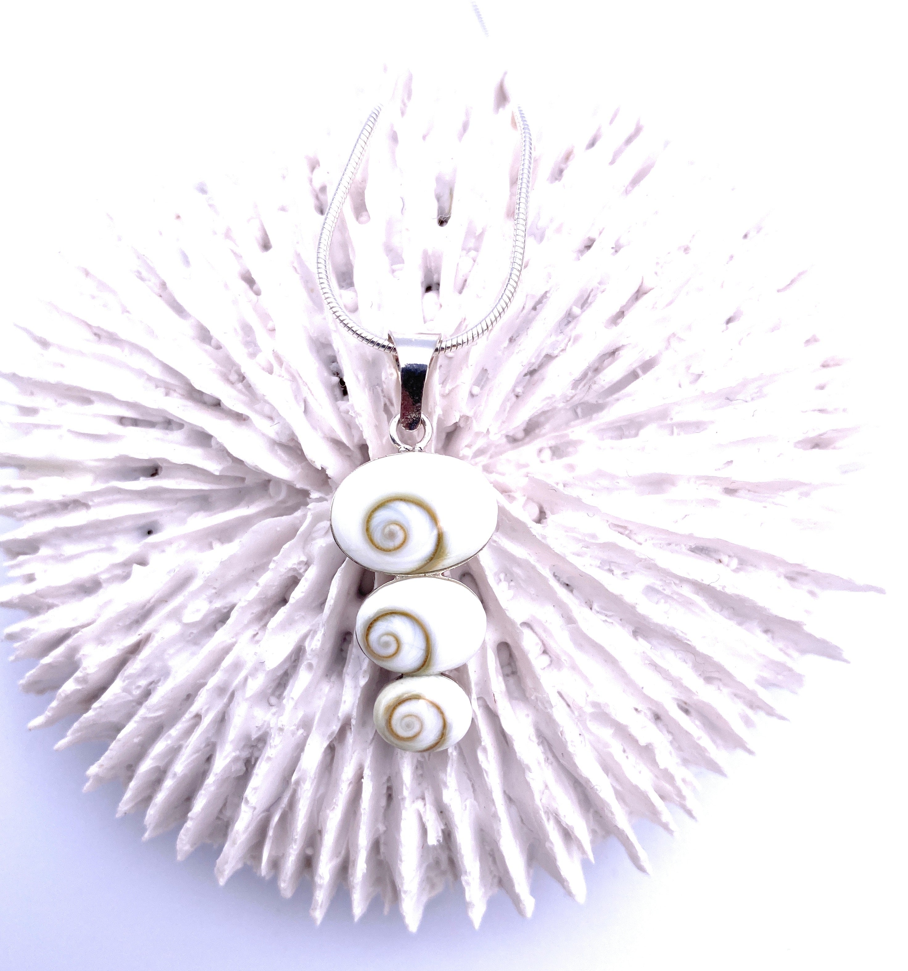 Shiva Auge Anhänger drei Schnecken