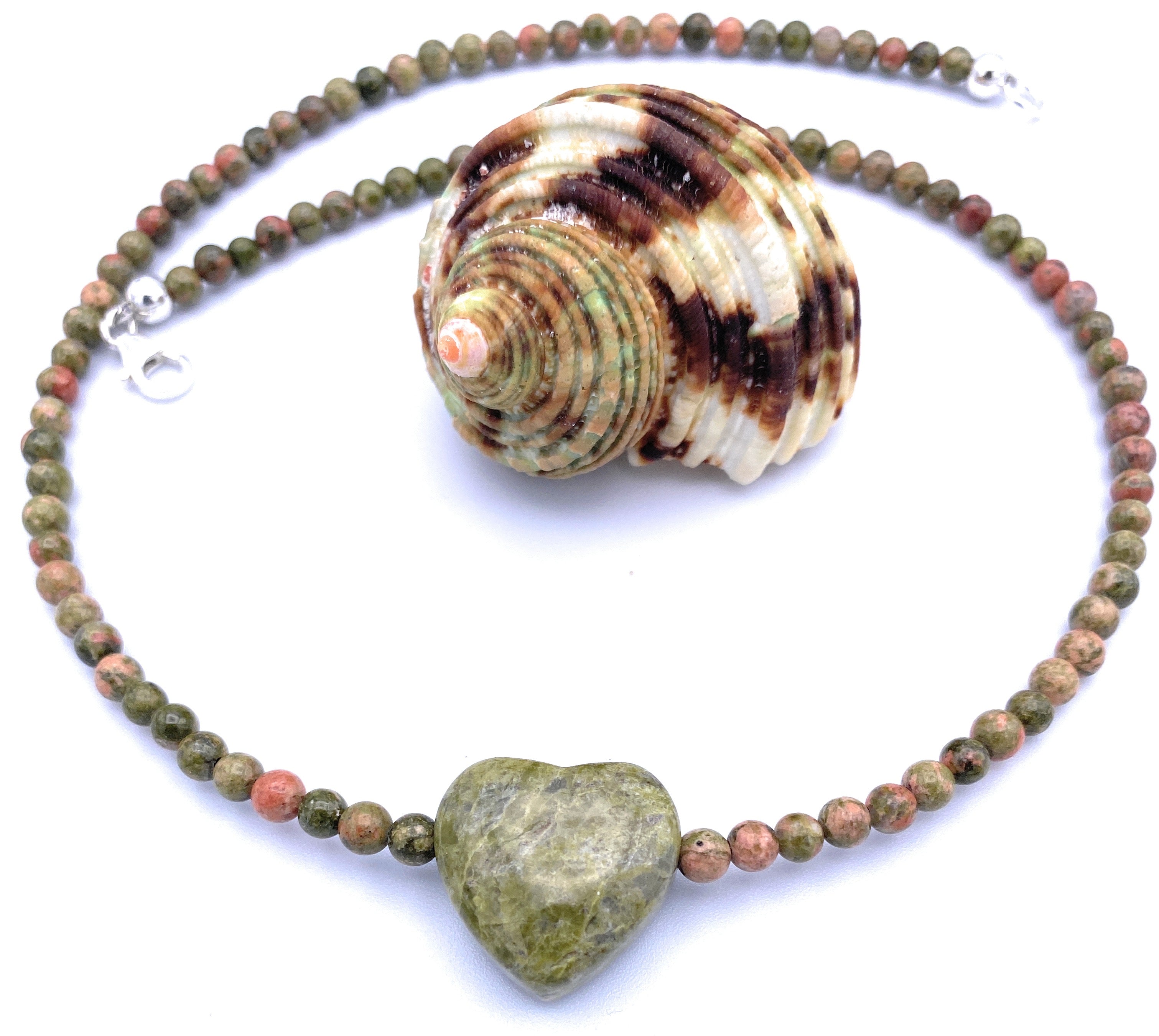 Epidot -Unakit Halskette mit Herz