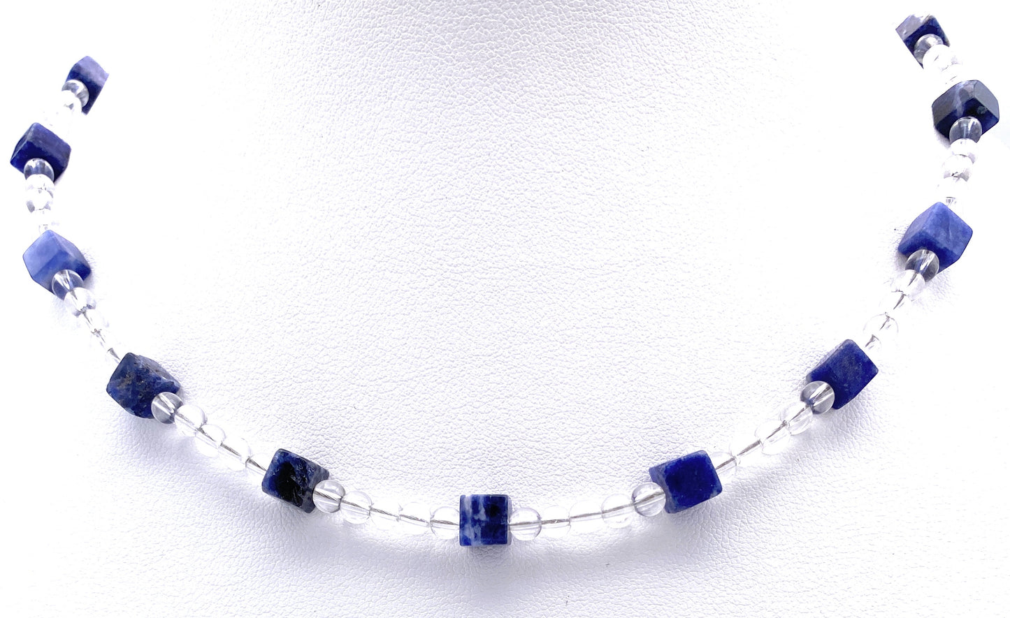 Bergkristall Halskette mit Sodalith Würfel 4mm