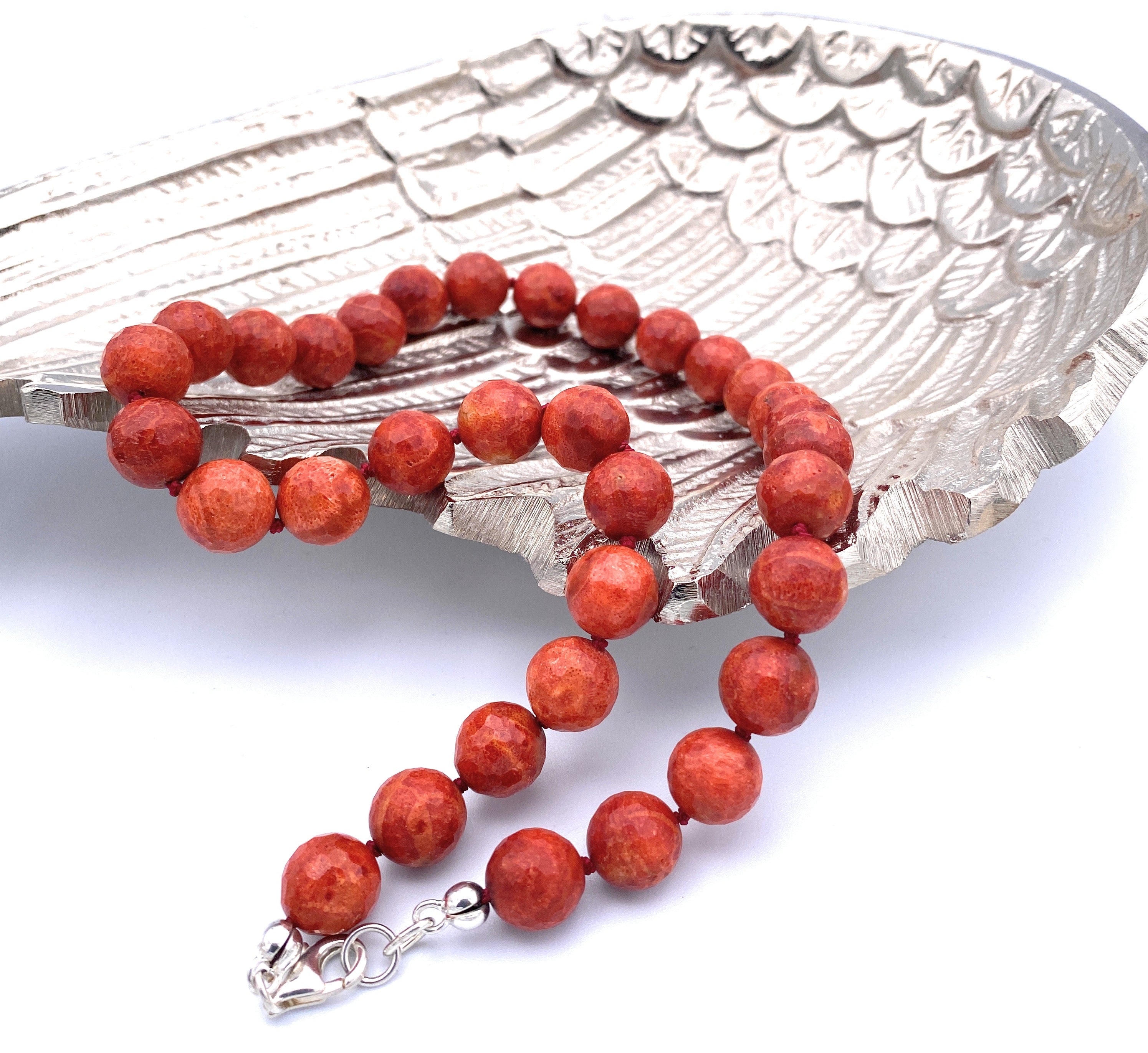 Facettierte Schaumkorallen Halskette 12mm