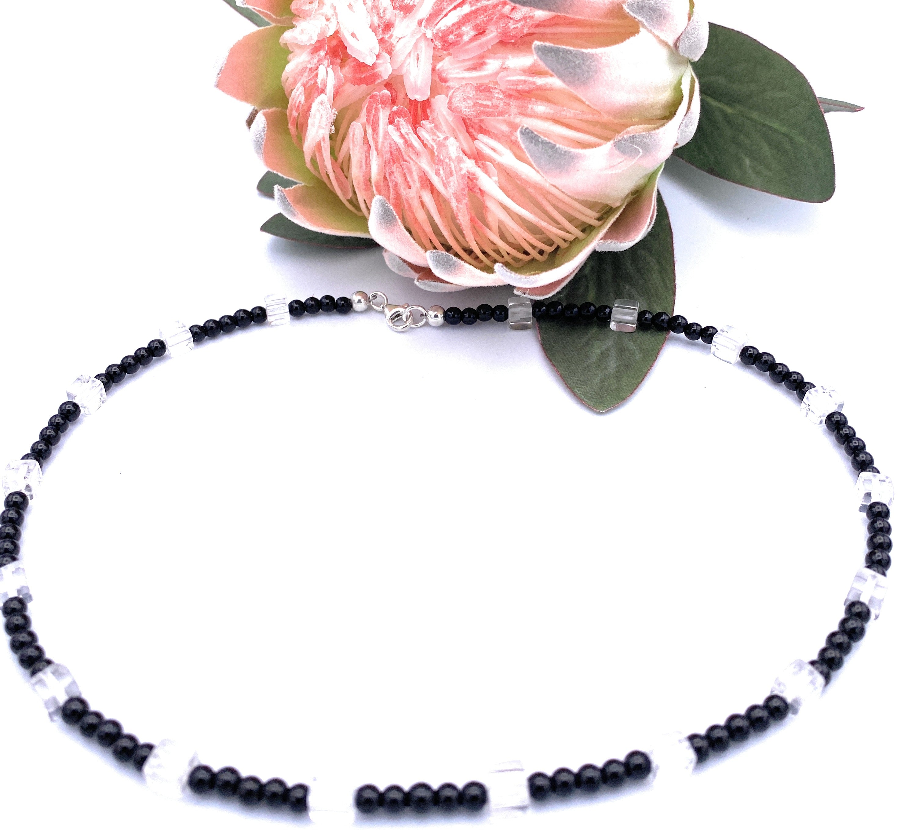 Onyx Halskette mit Bergkristall Würfel