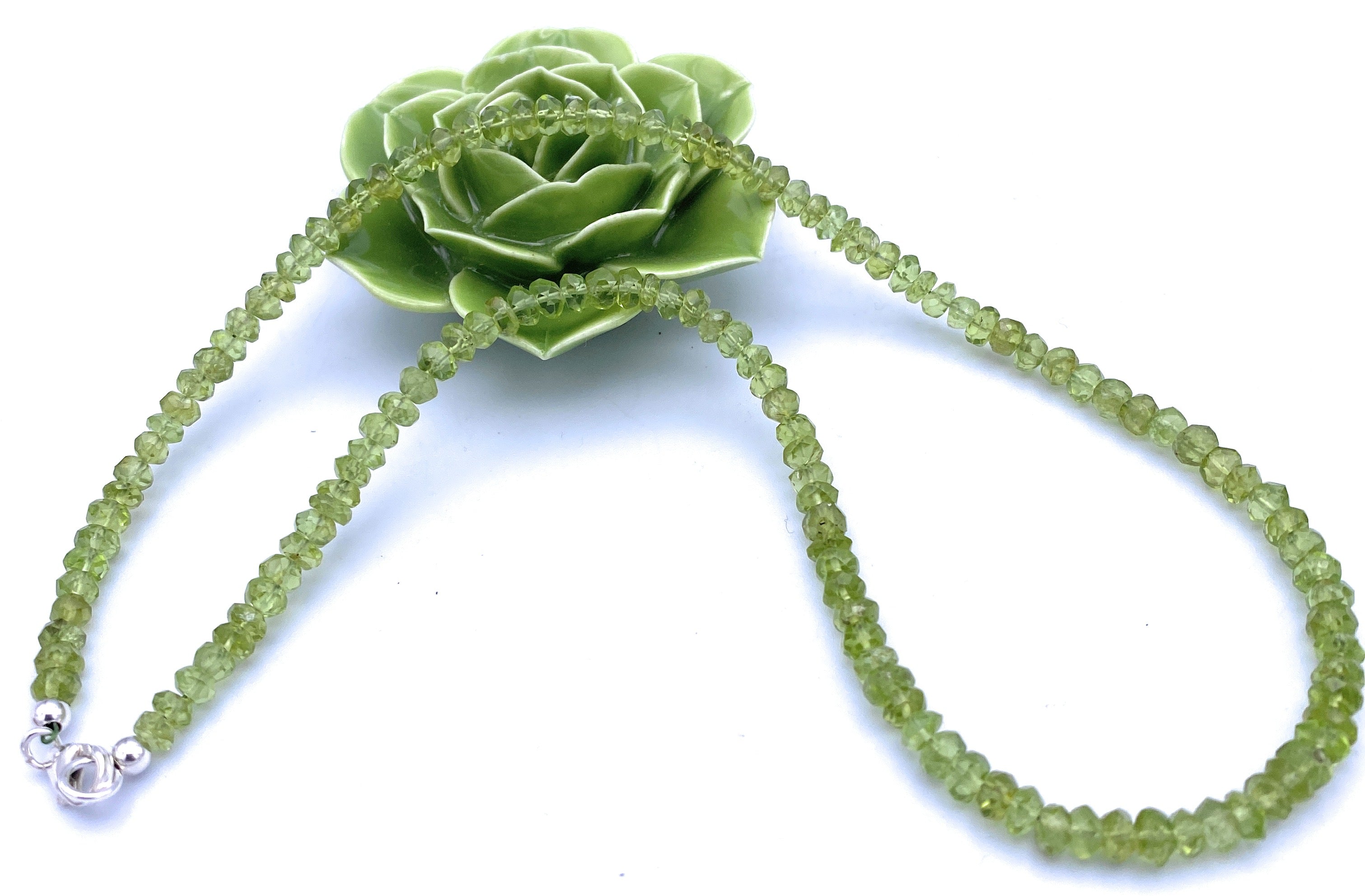 Peridot Halskette "Frühlingsblüher"