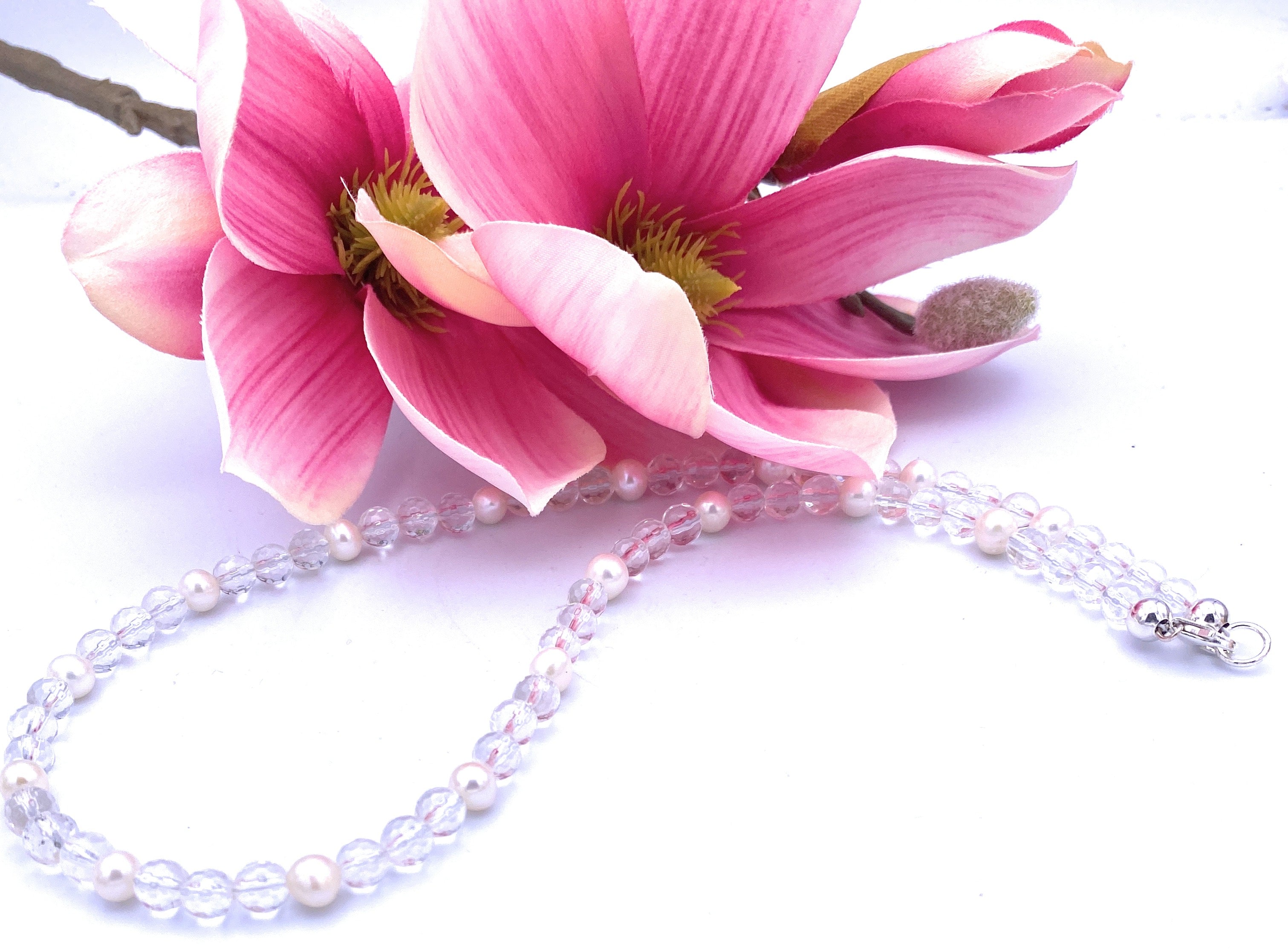 Facettierte Bergkristall Halskette 6mm mit Süßwasserperlen