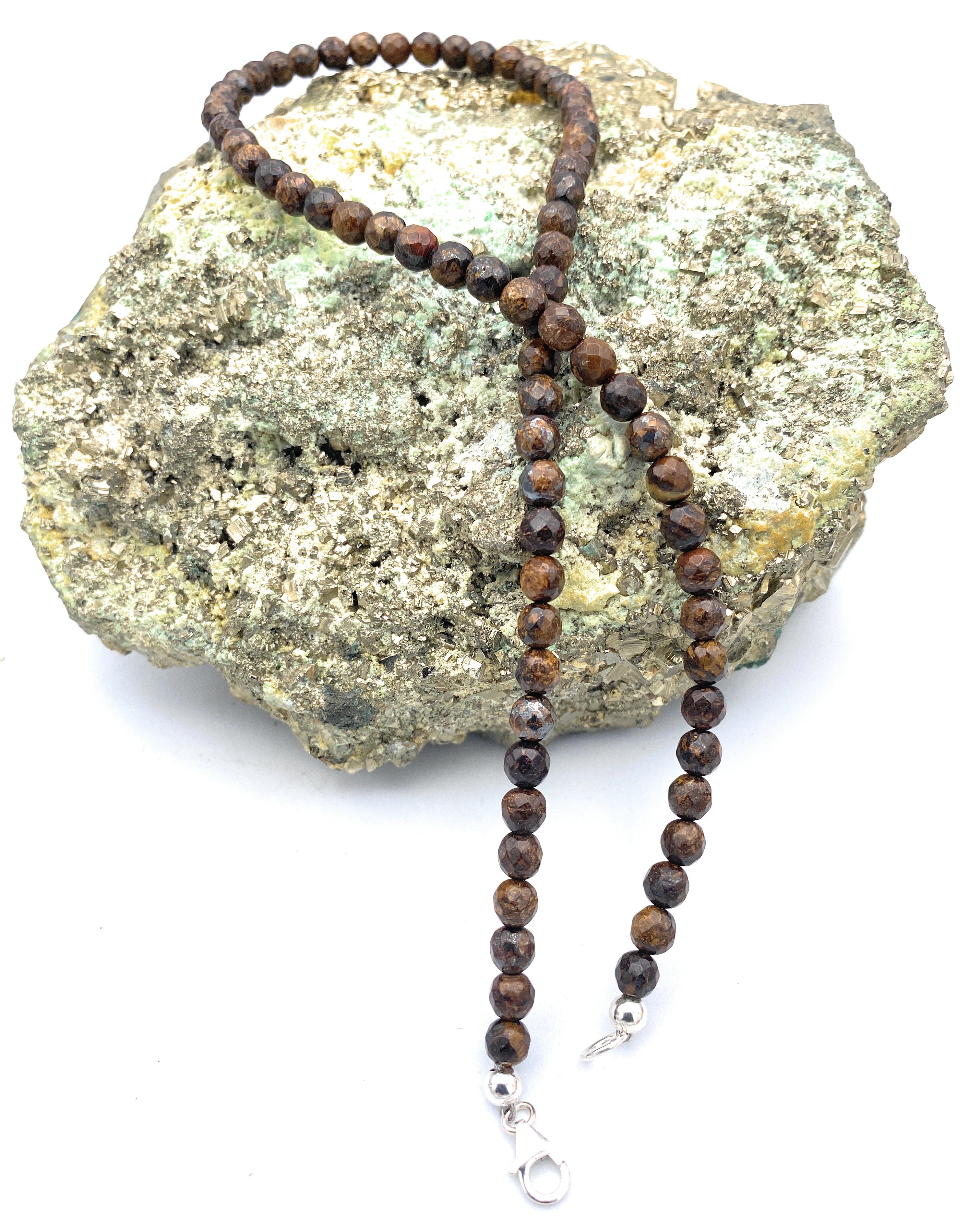 Bronzit Halskette
